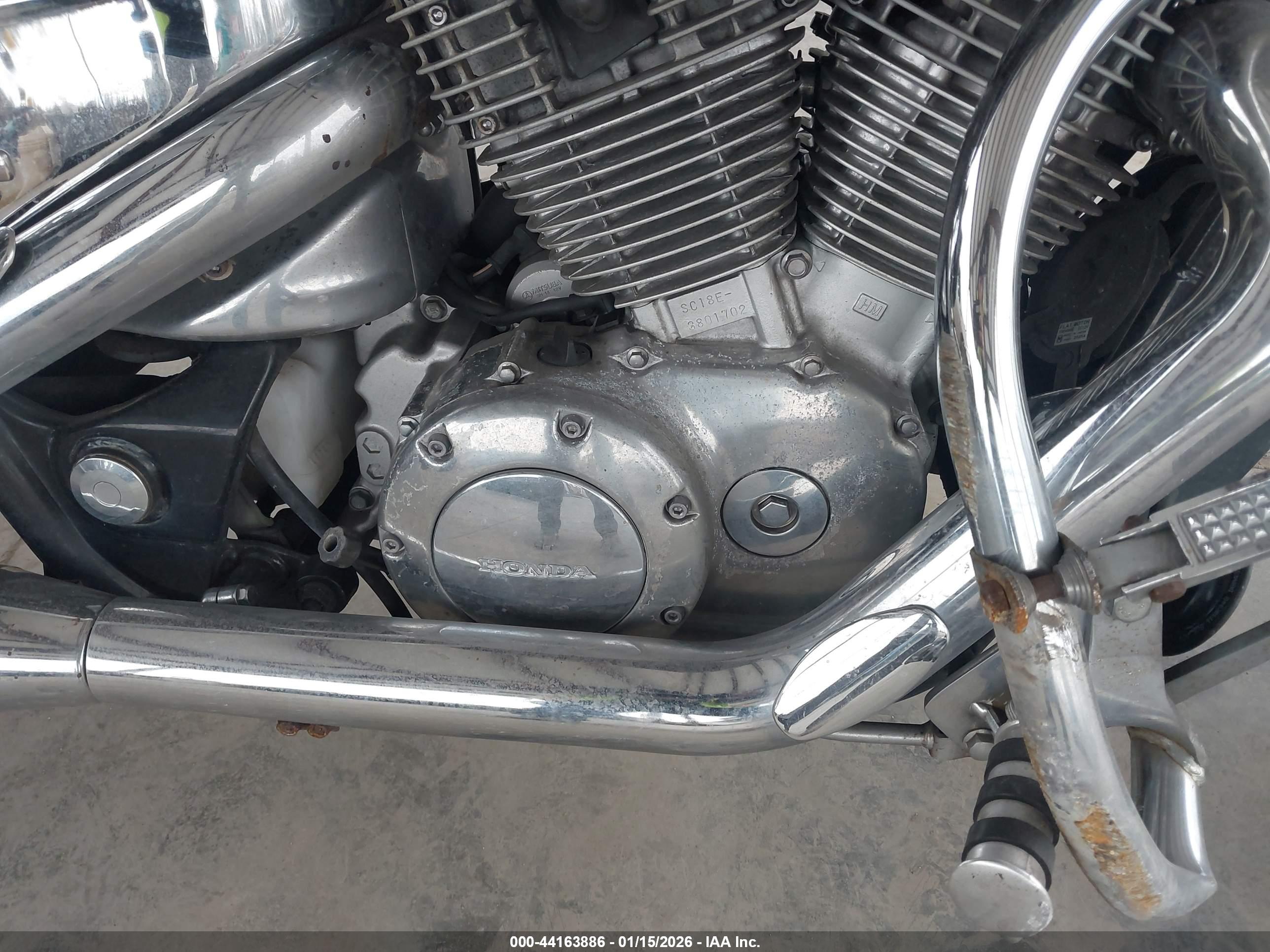 HONDA VT1100 image 8