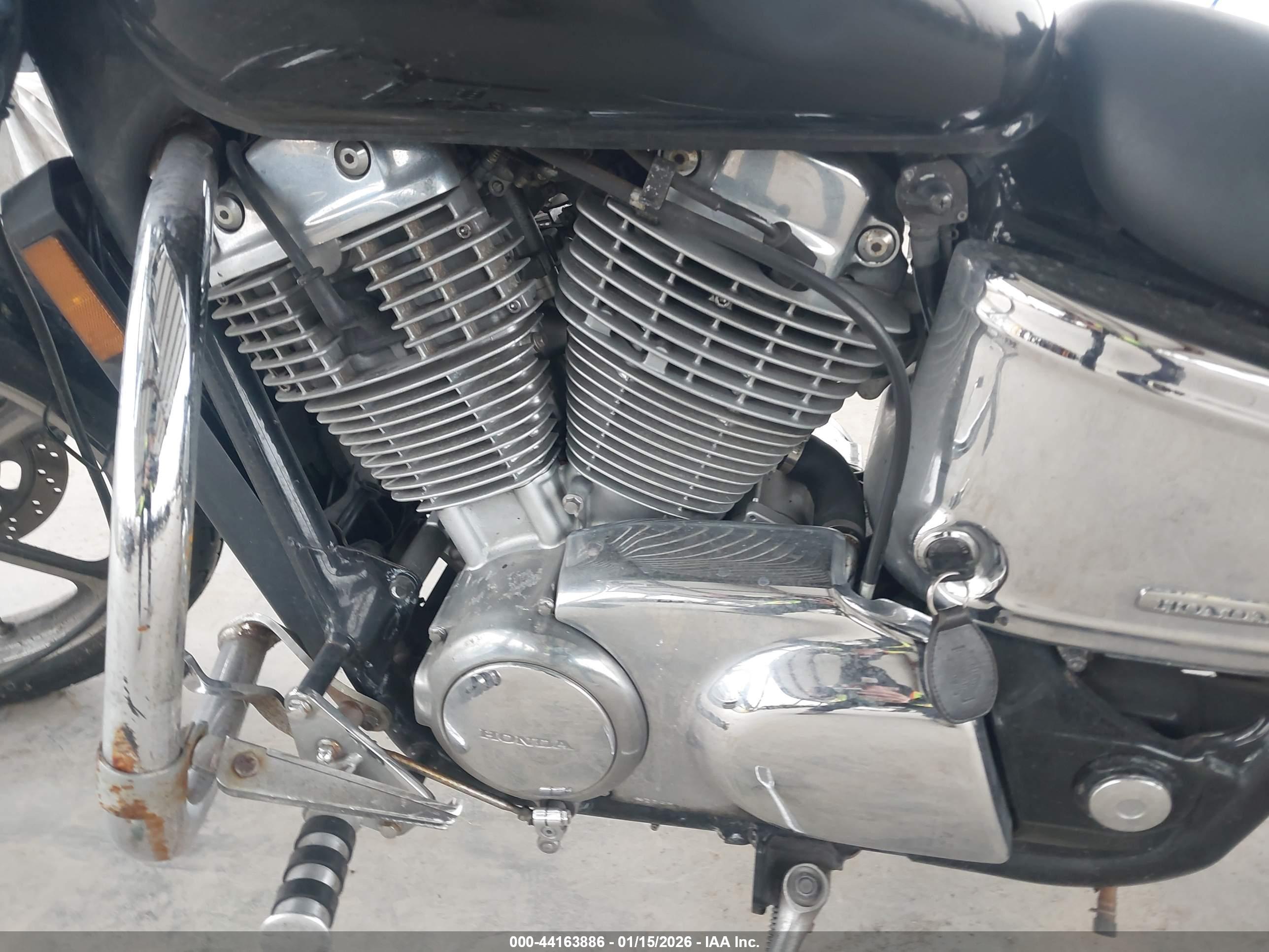 HONDA VT1100 image 9