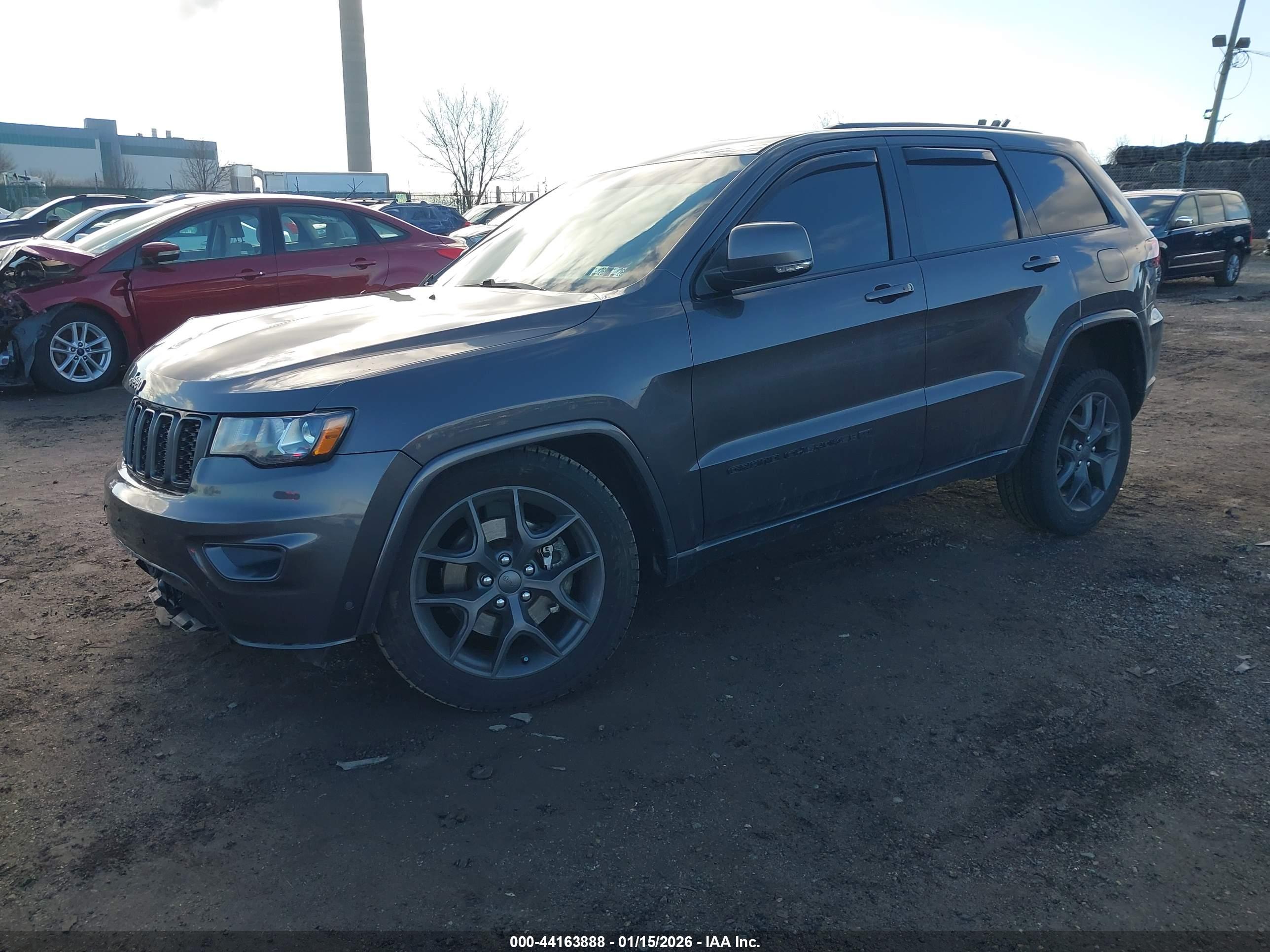 JEEP GRAND image 2