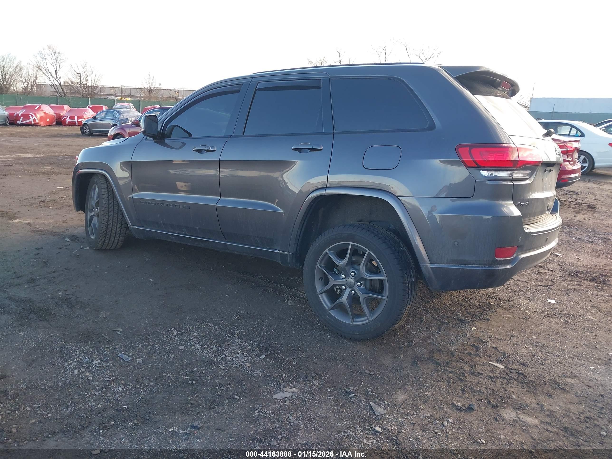 JEEP GRAND image 3