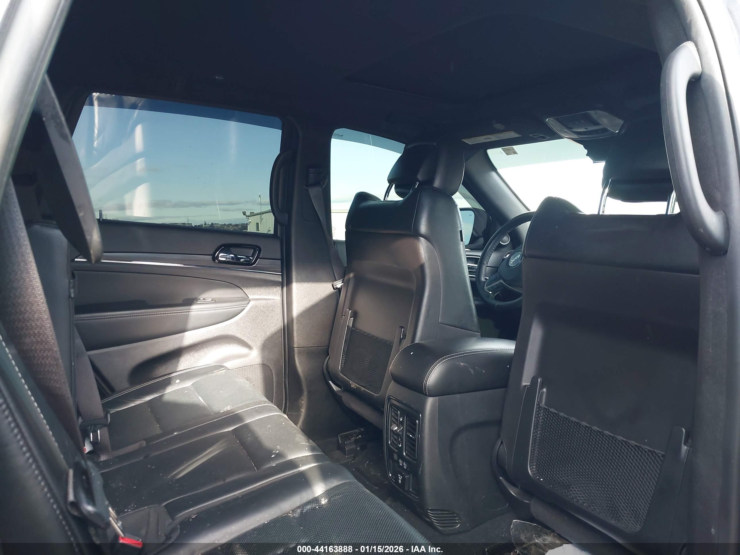 JEEP GRAND image 8
