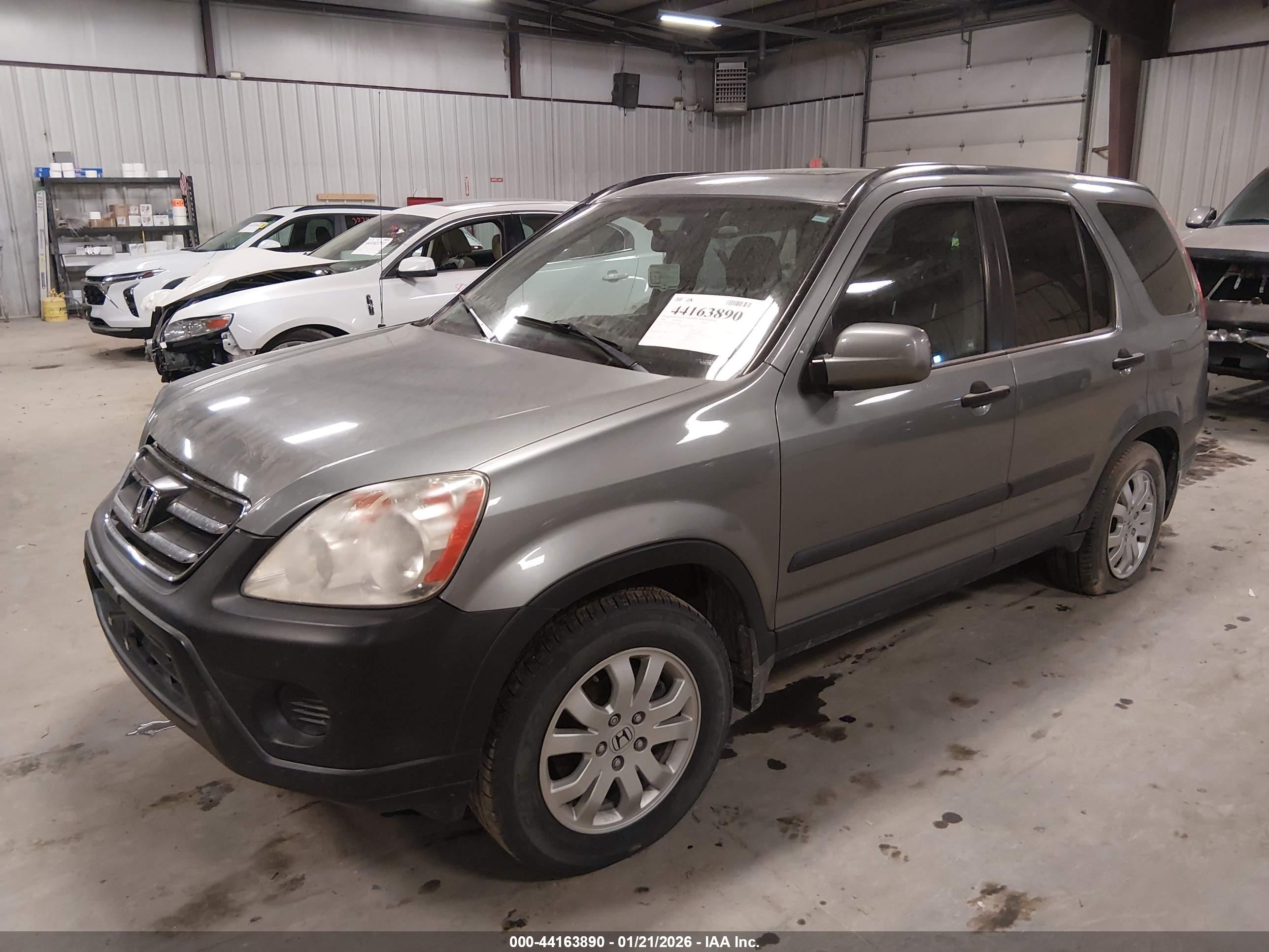 HONDA CR-V image 2