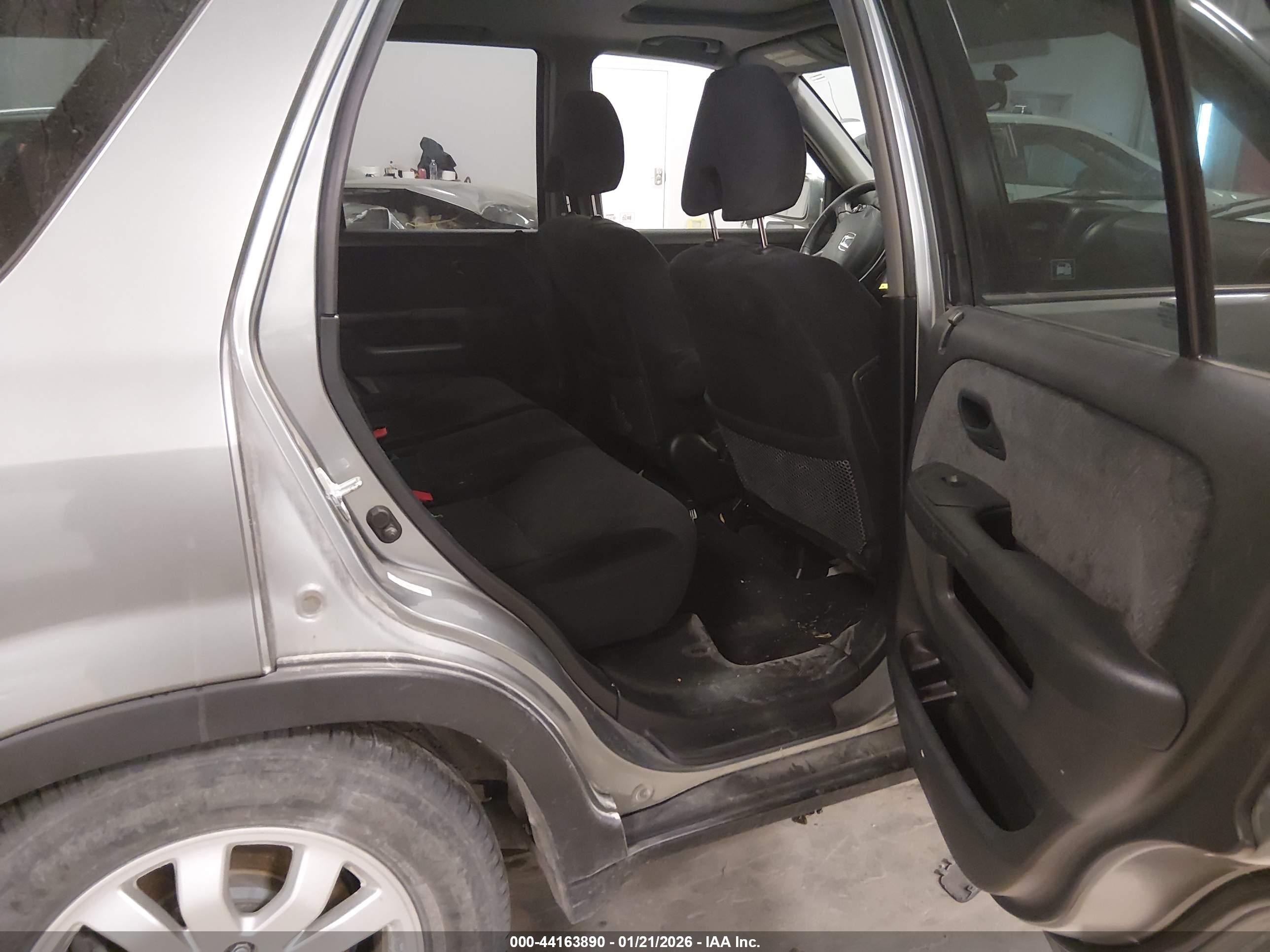 HONDA CR-V image 8