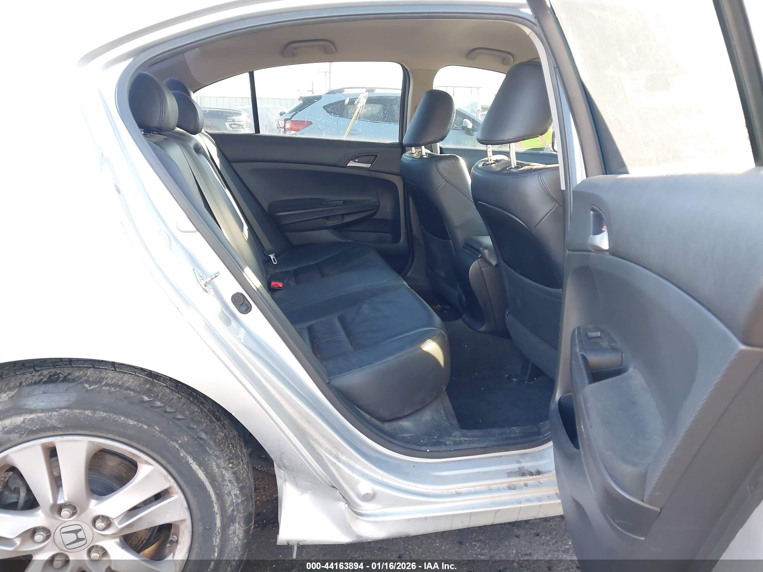 HONDA ACCORD image 8