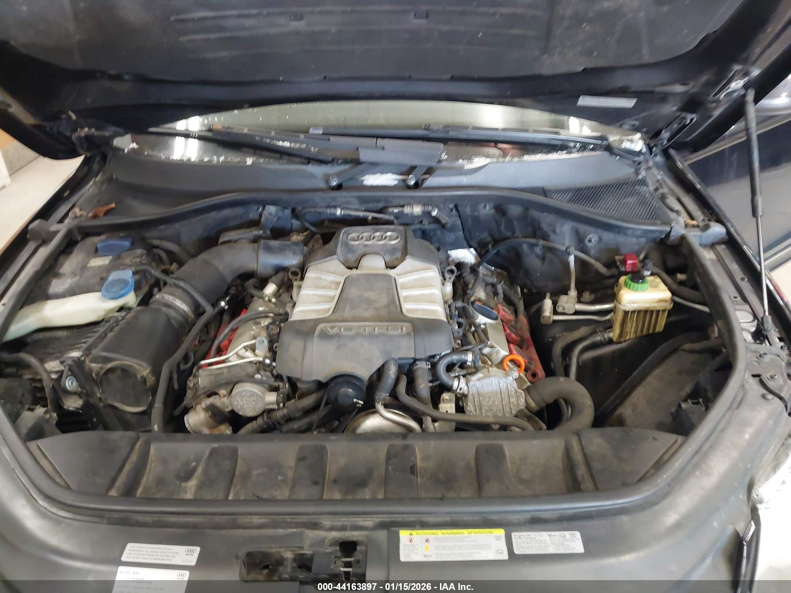 AUDI Q7 image 10