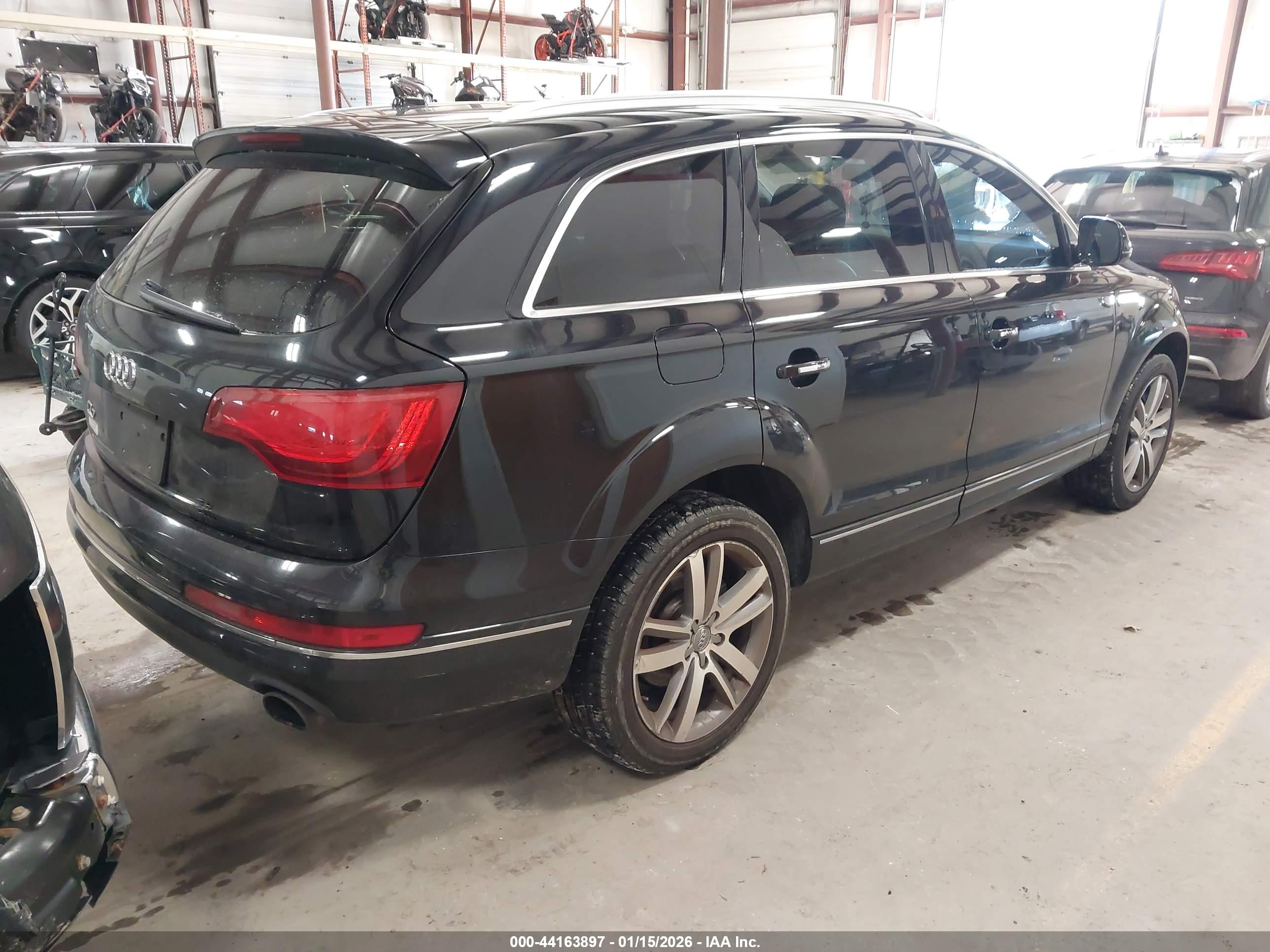 AUDI Q7 image 4