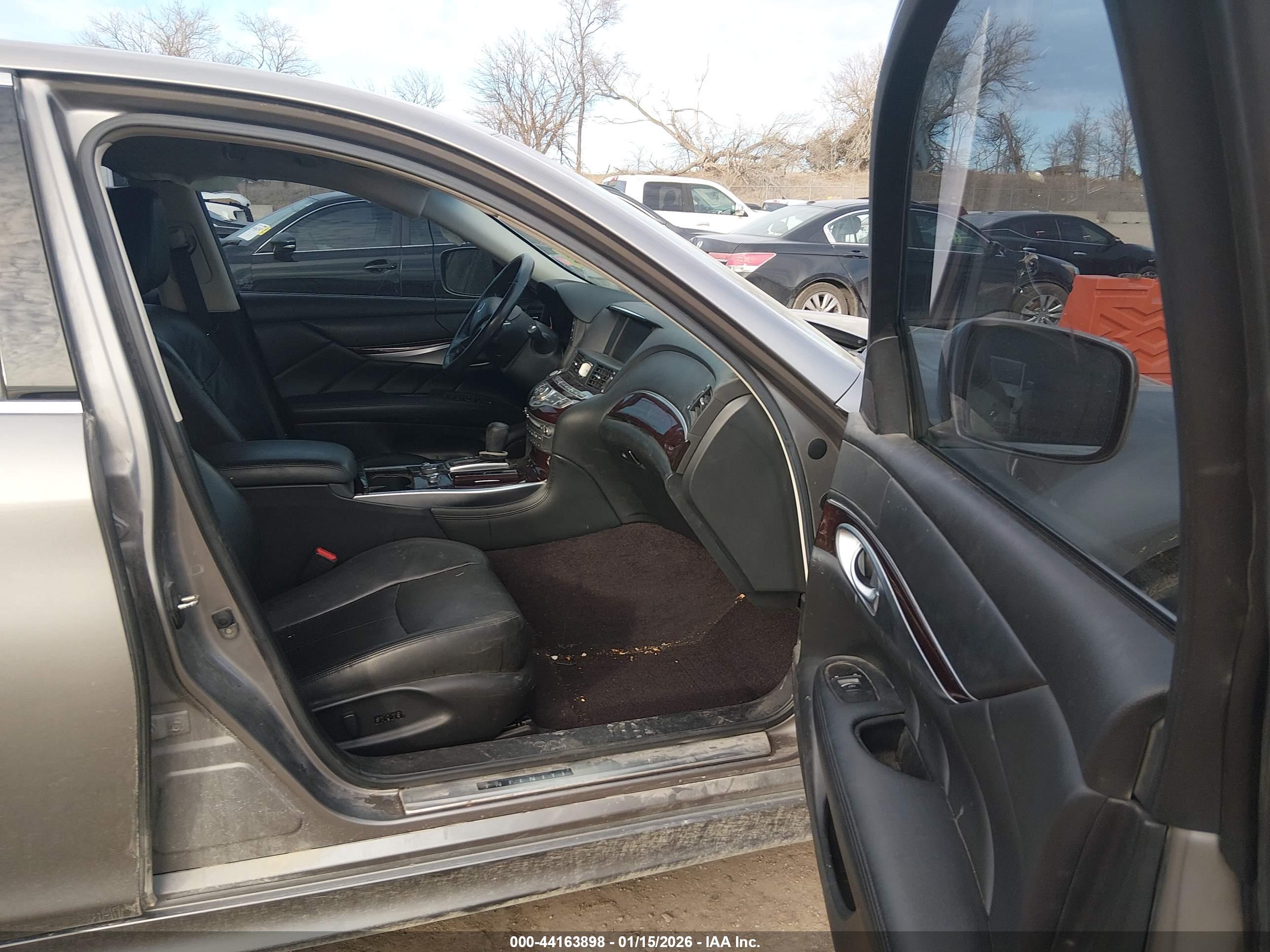 INFINITI M37X image 5