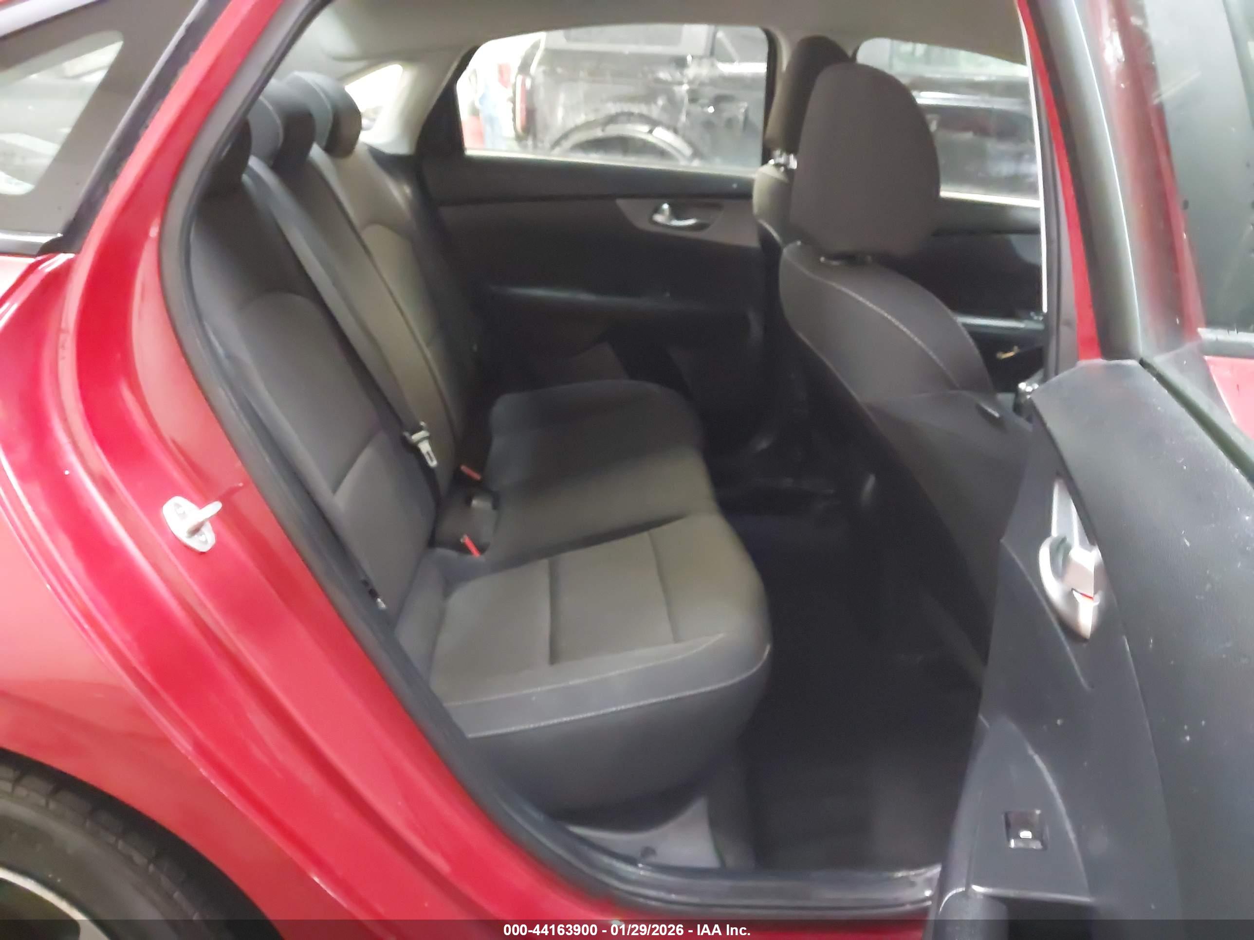 KIA FORTE image 8