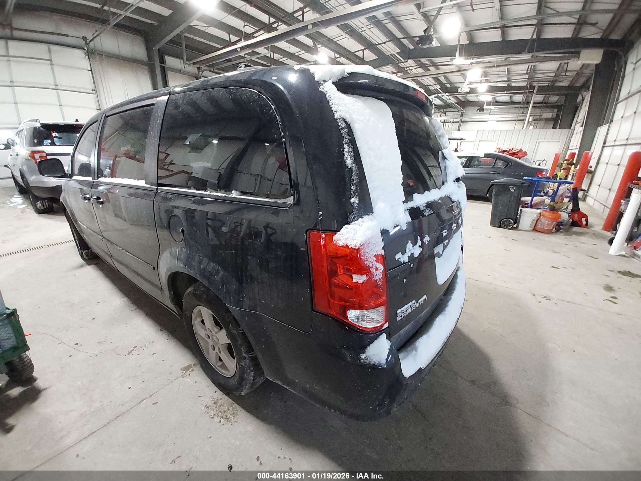 DODGE GRAND image 3