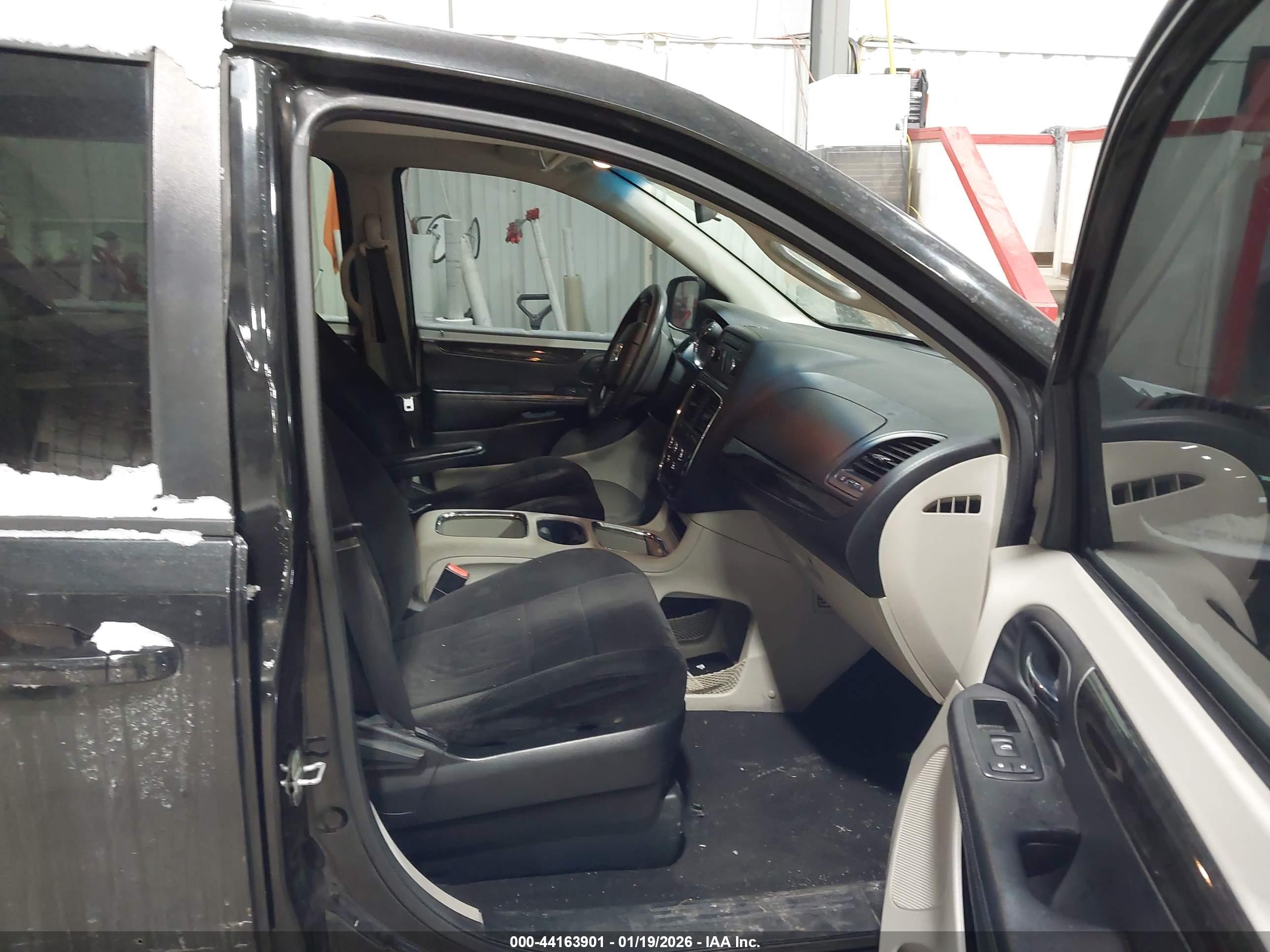 DODGE GRAND image 5