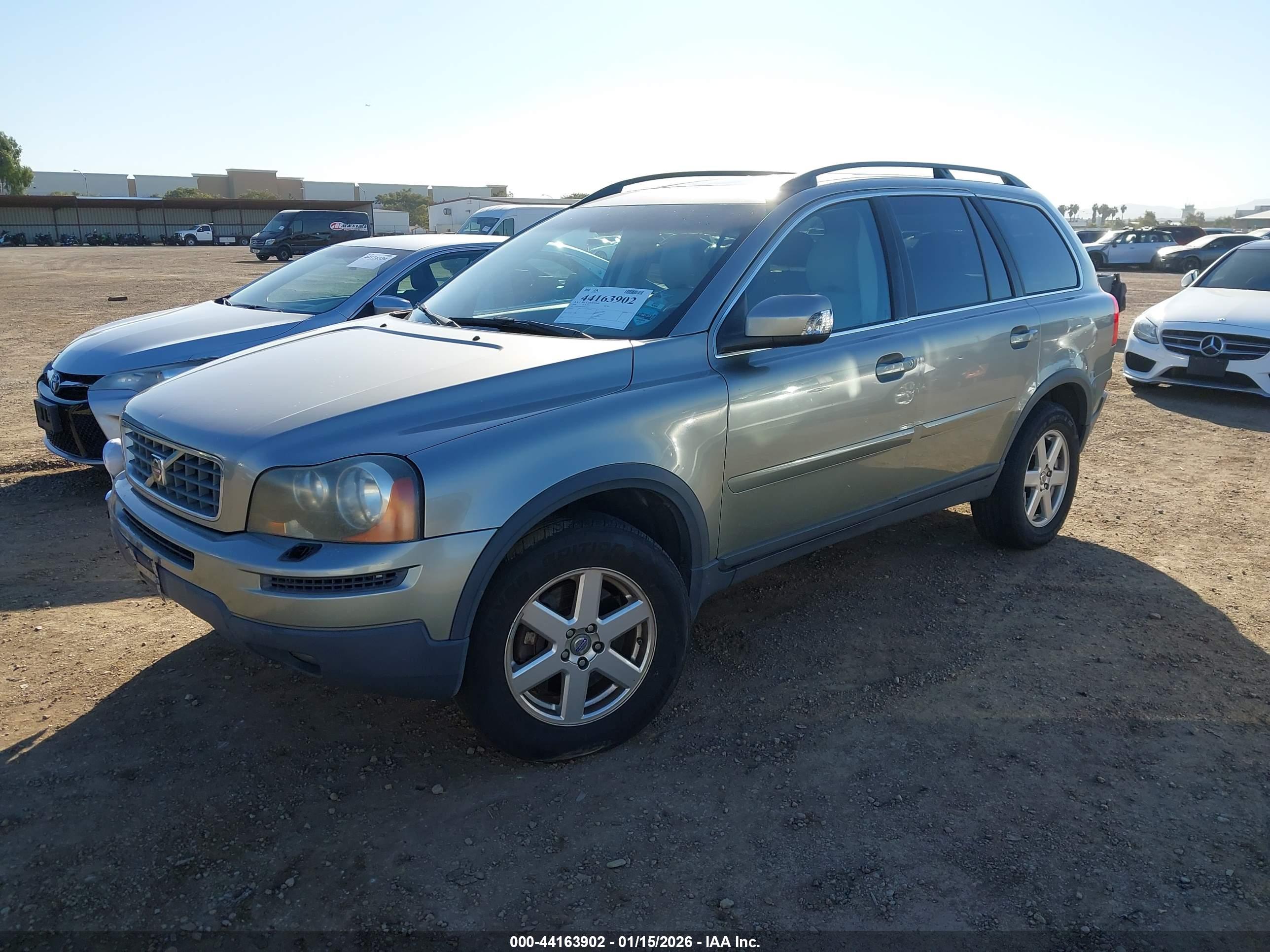 VOLVO XC90 image 2