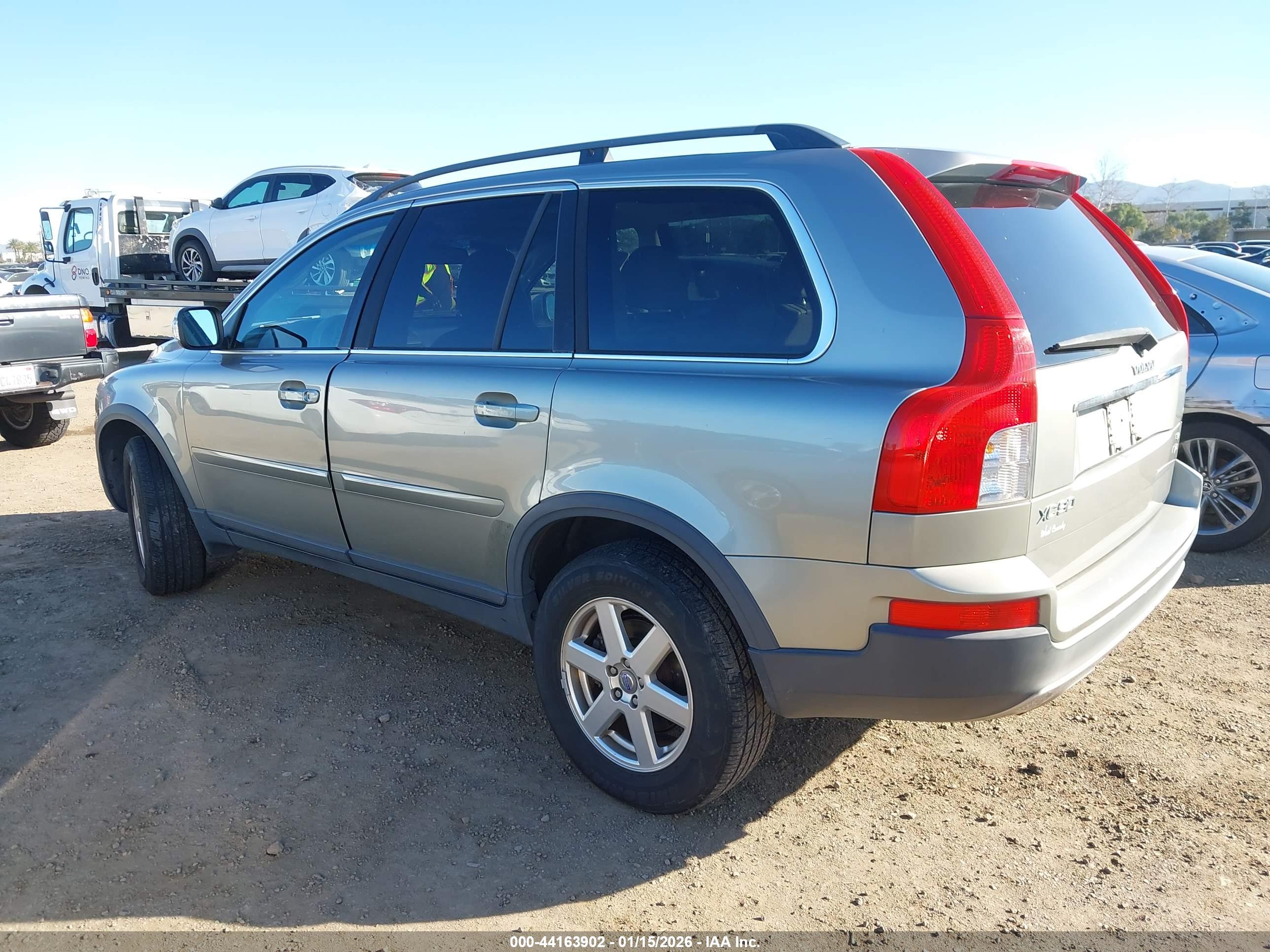 VOLVO XC90 image 3