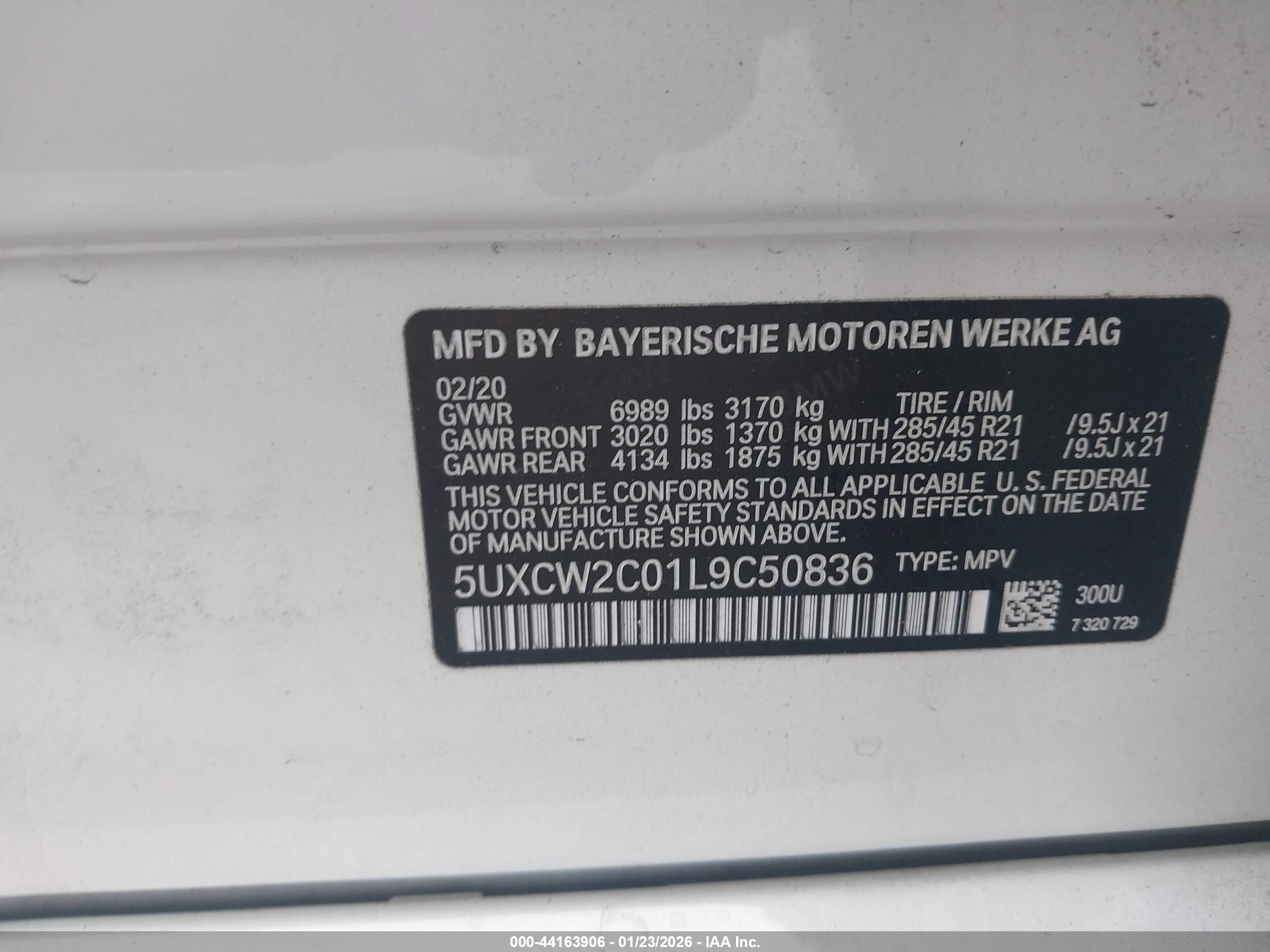 BMW X7 image 9