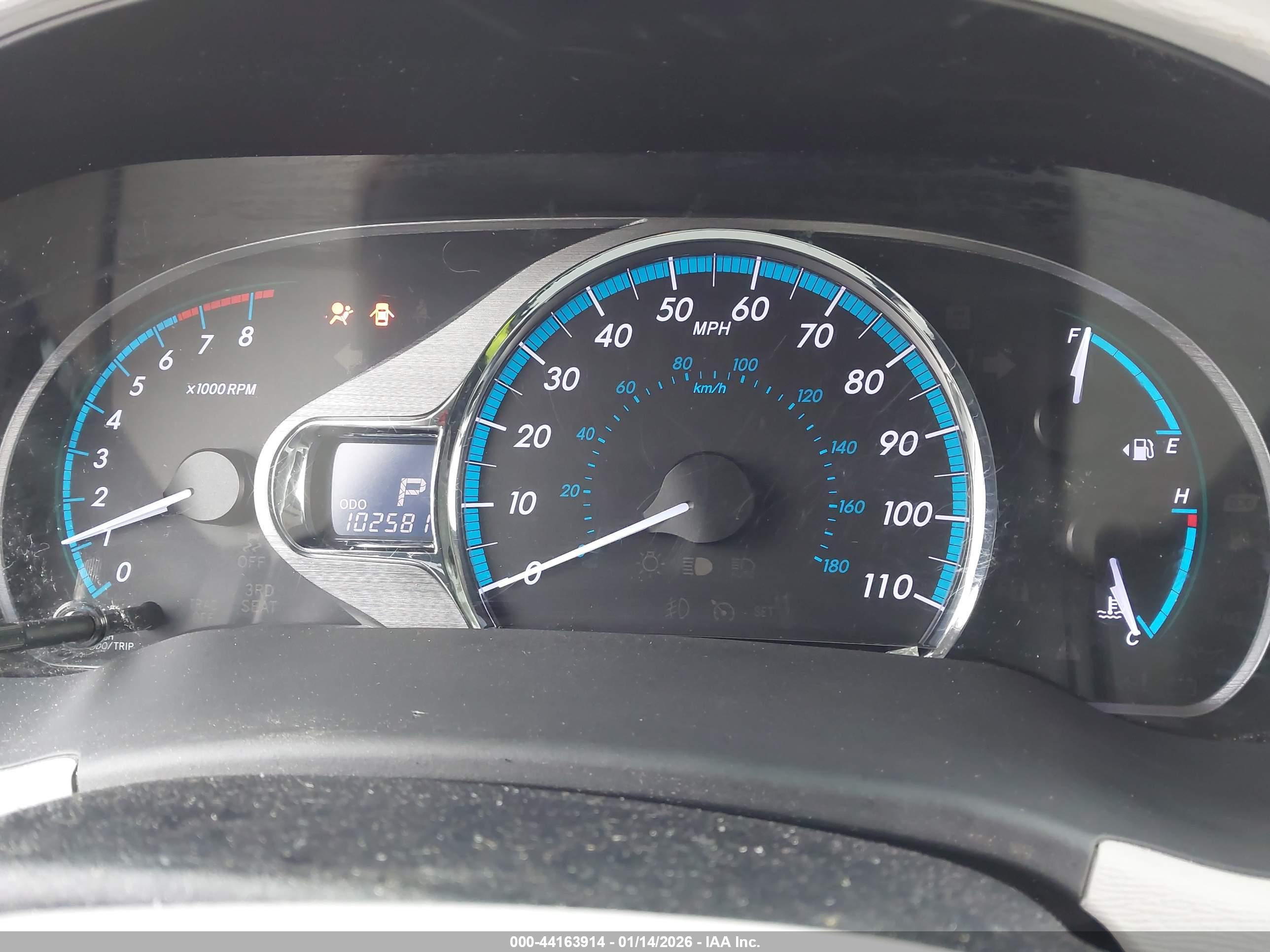 TOYOTA SIENNA image 7