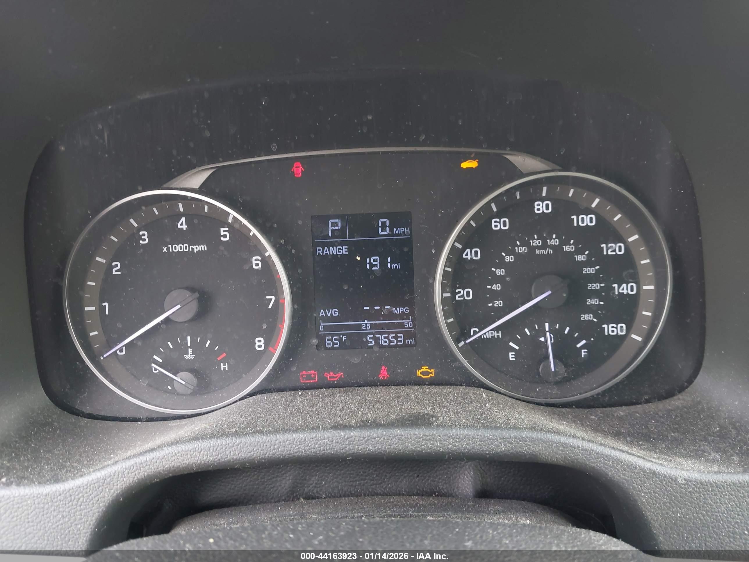 HYUNDAI ELANTRA image 7
