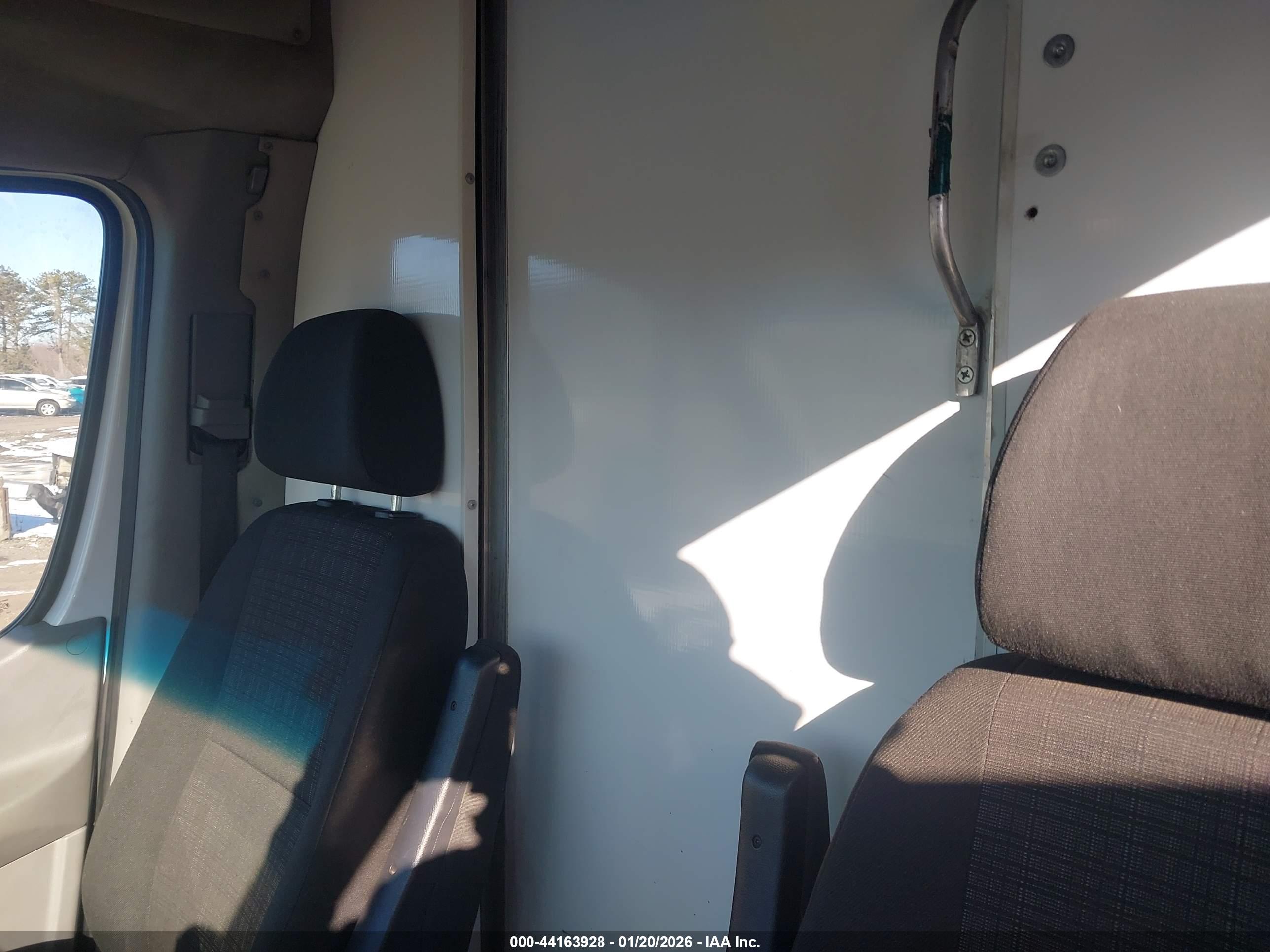 MERCEDES-BENZ SPRINTER image 7