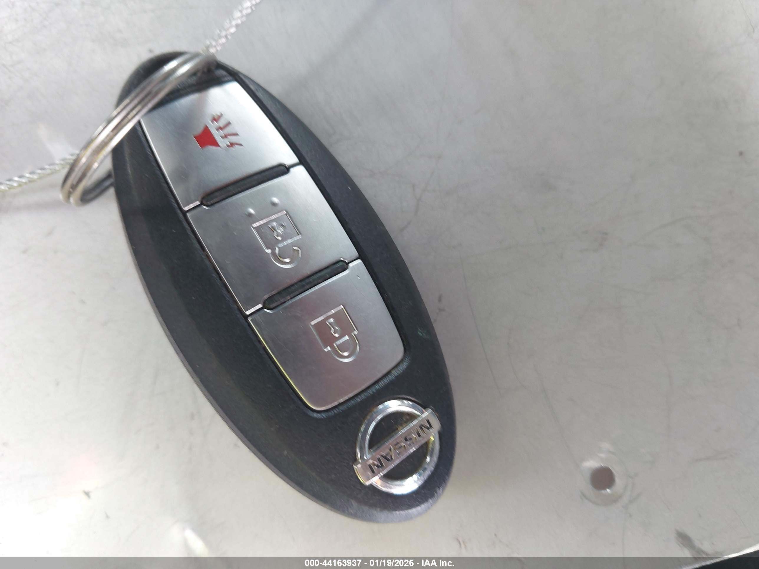 NISSAN MURANO image 11