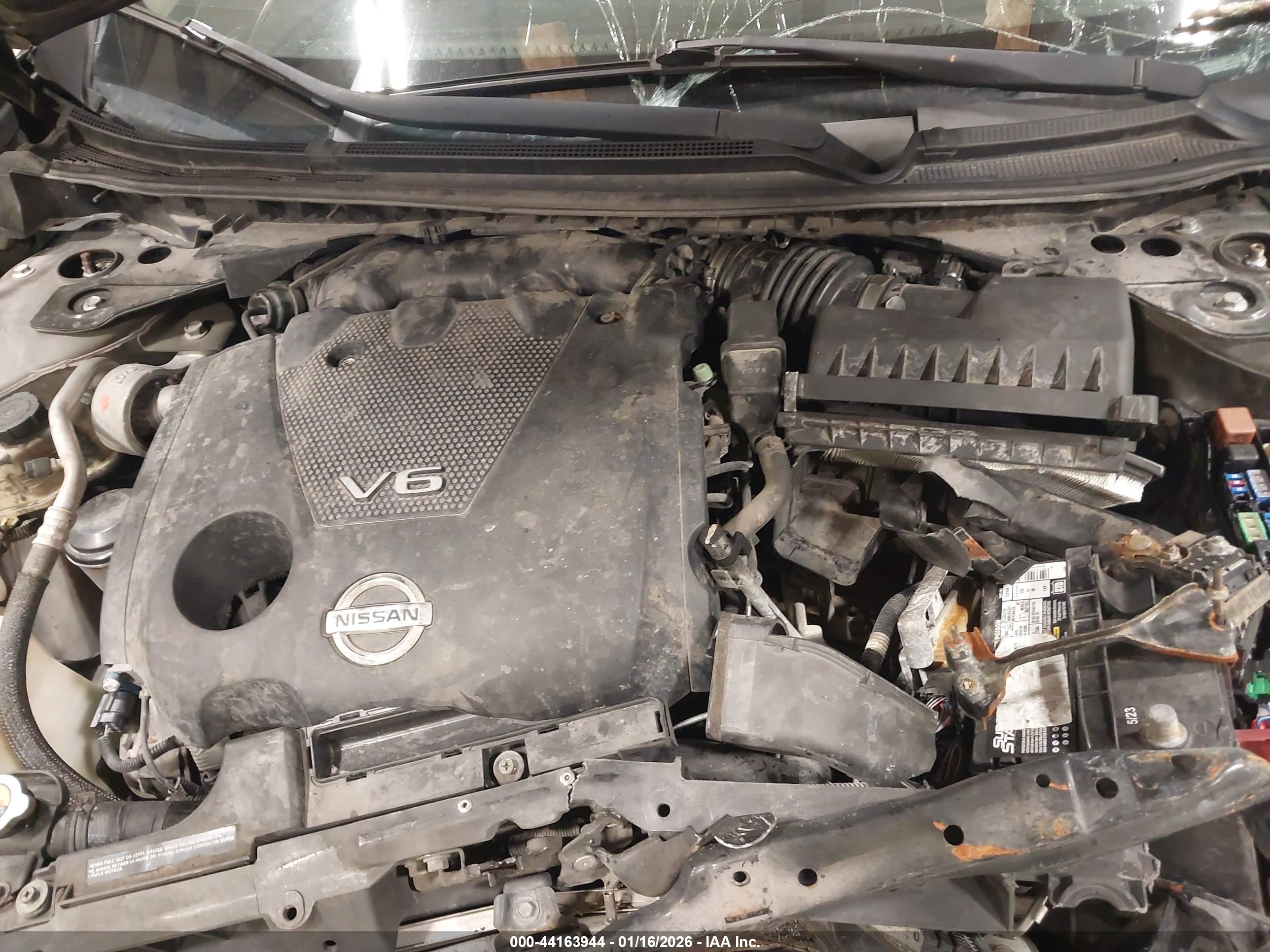 NISSAN MAXIMA image 10