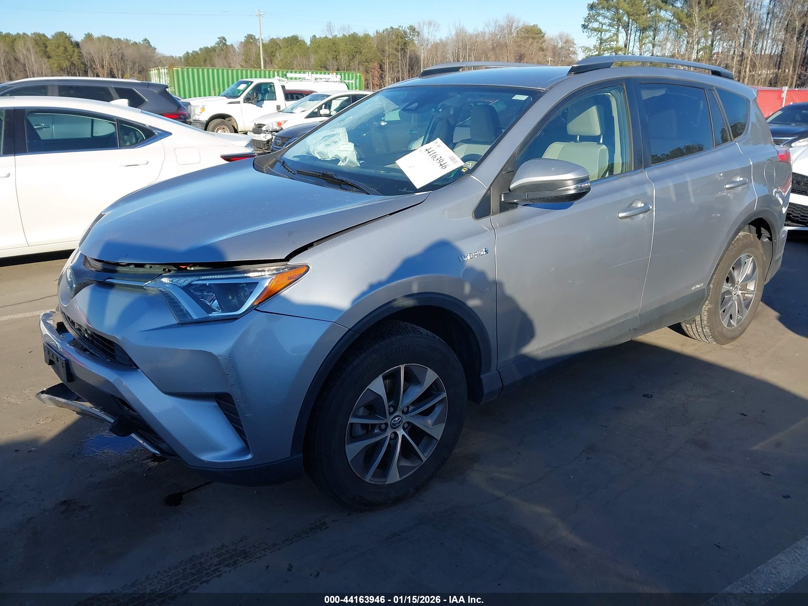 TOYOTA RAV4 image 2