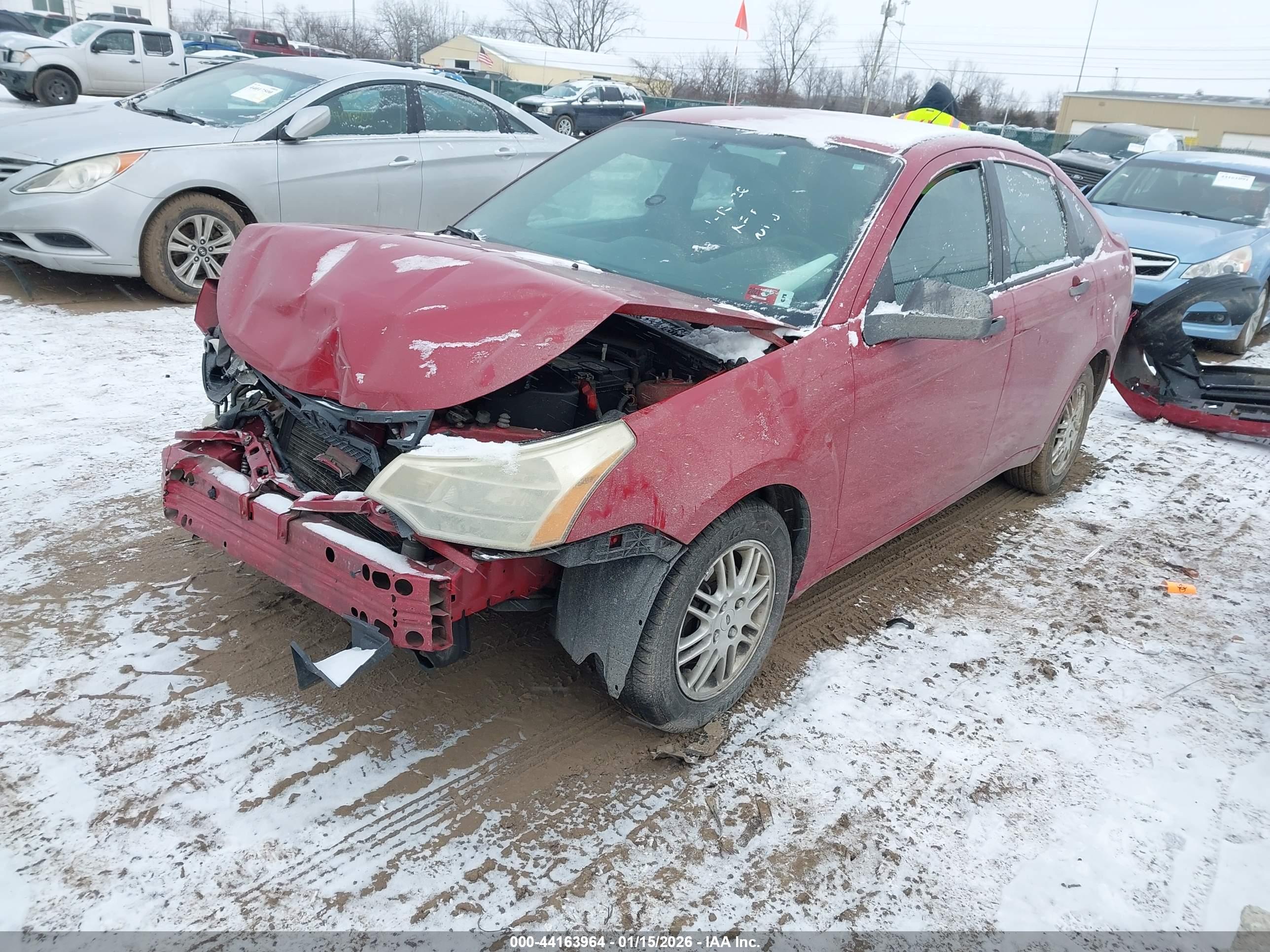 FORD FOCUS image 2