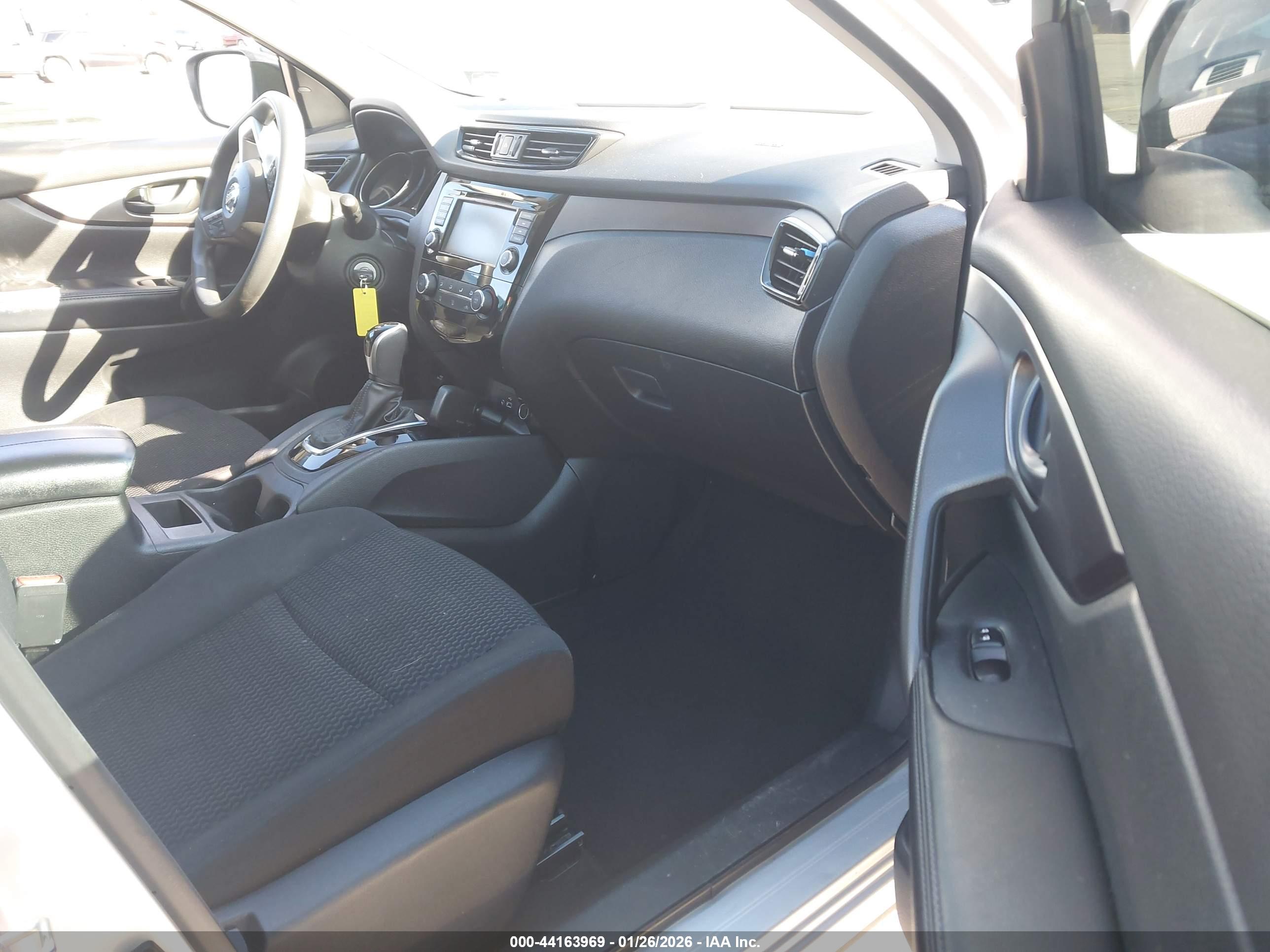 NISSAN ROGUE image 5