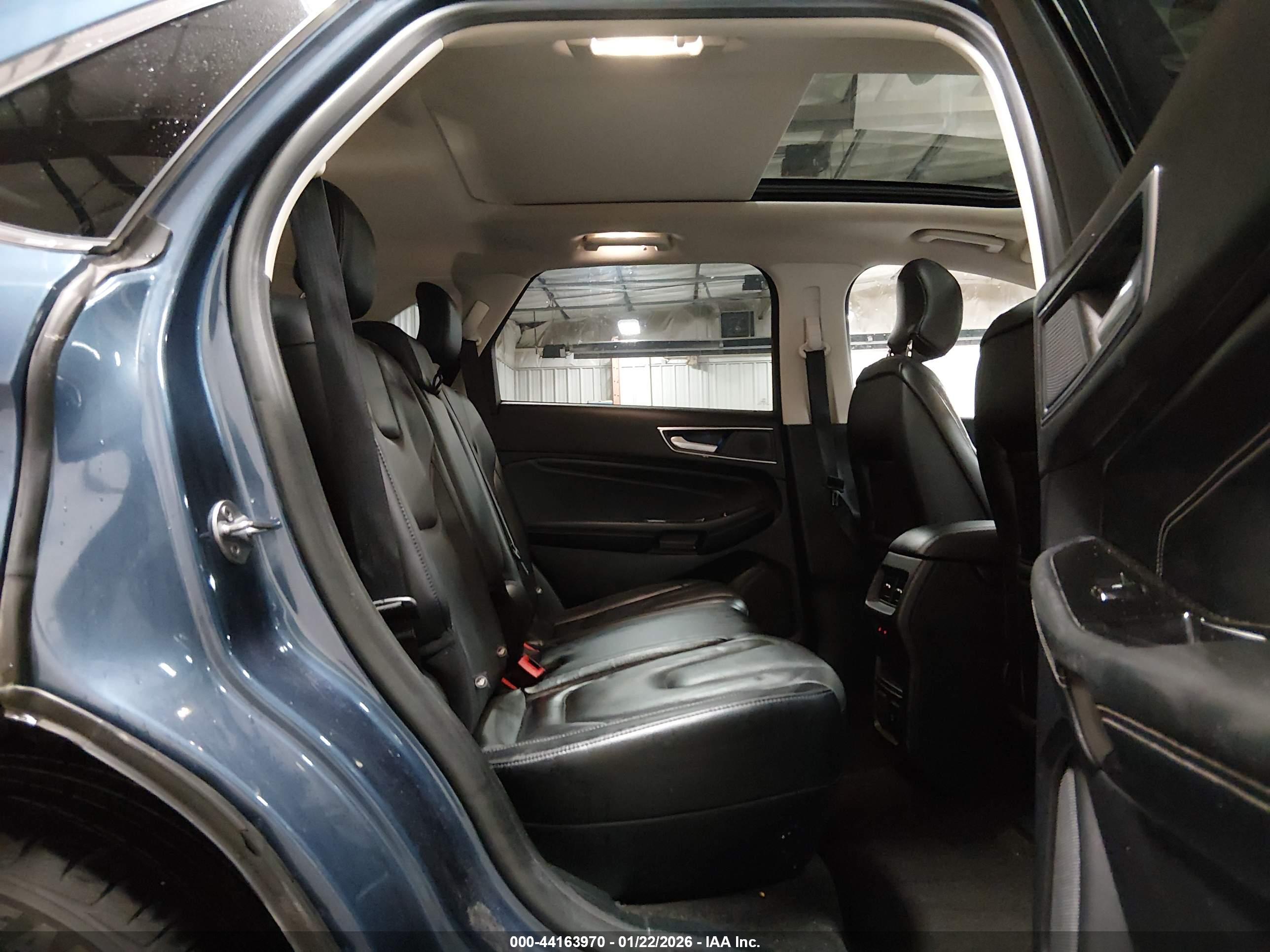 FORD EDGE image 8