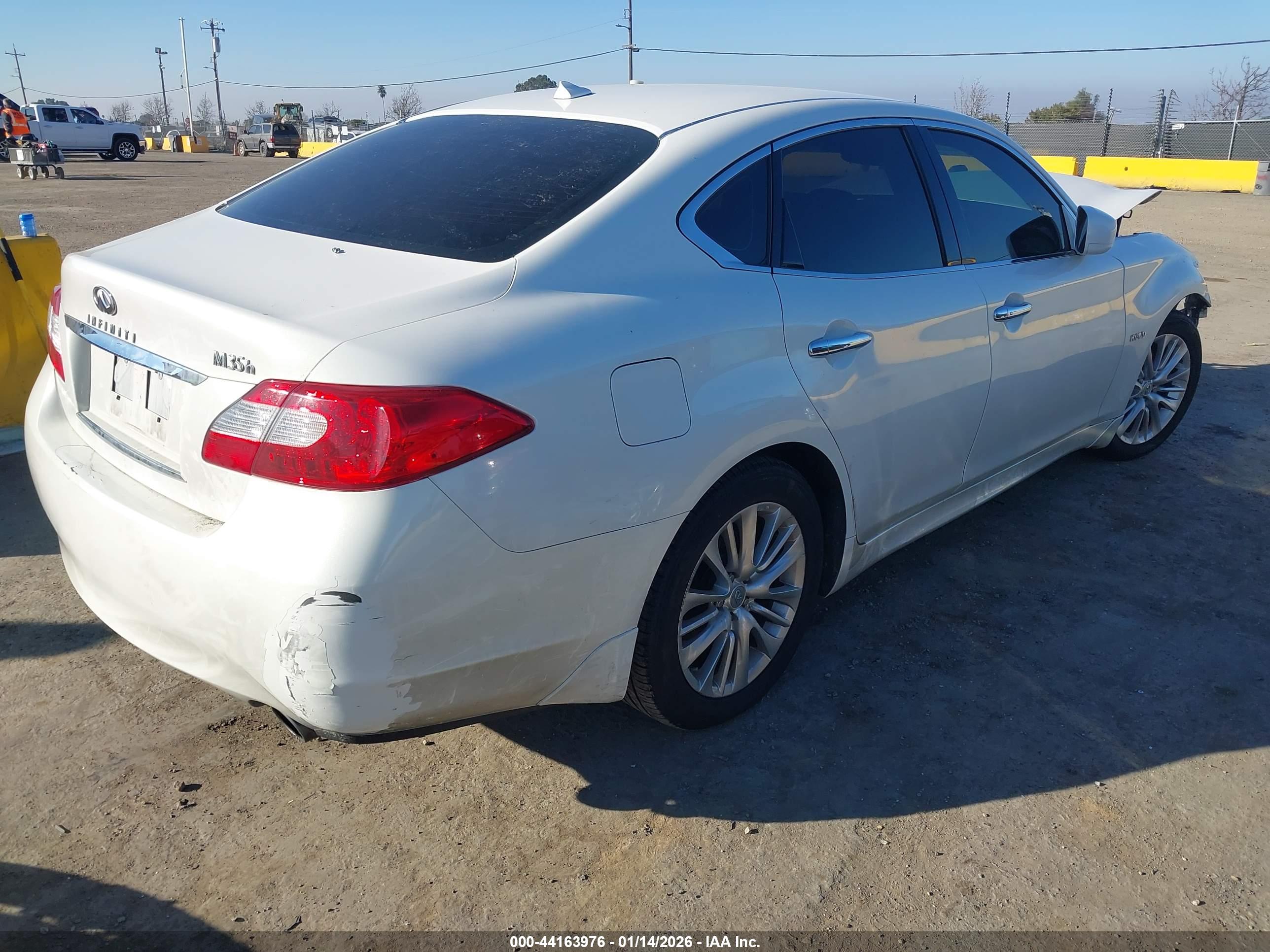 INFINITI M35H image 4