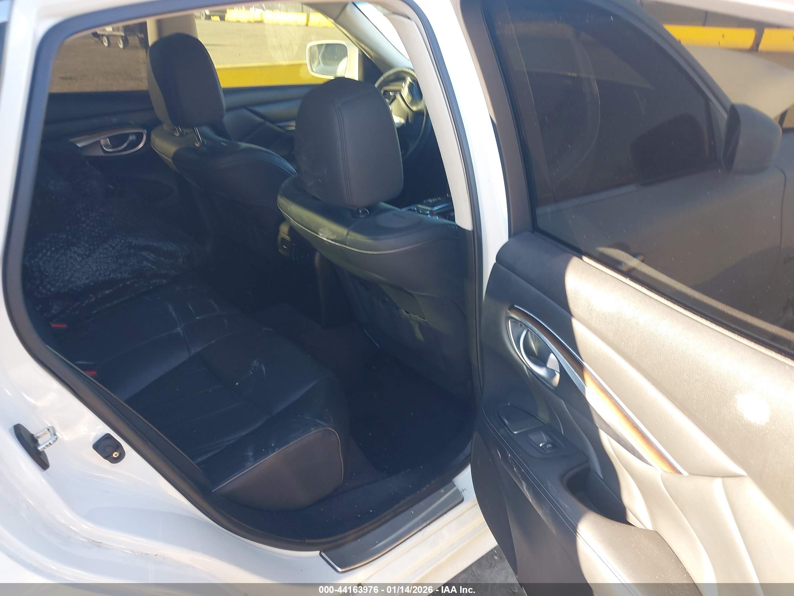 INFINITI M35H image 8