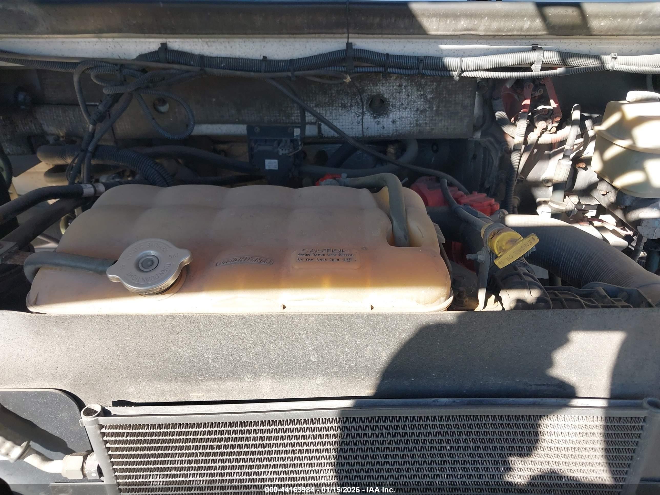 FREIGHTLINER MT45 image 10