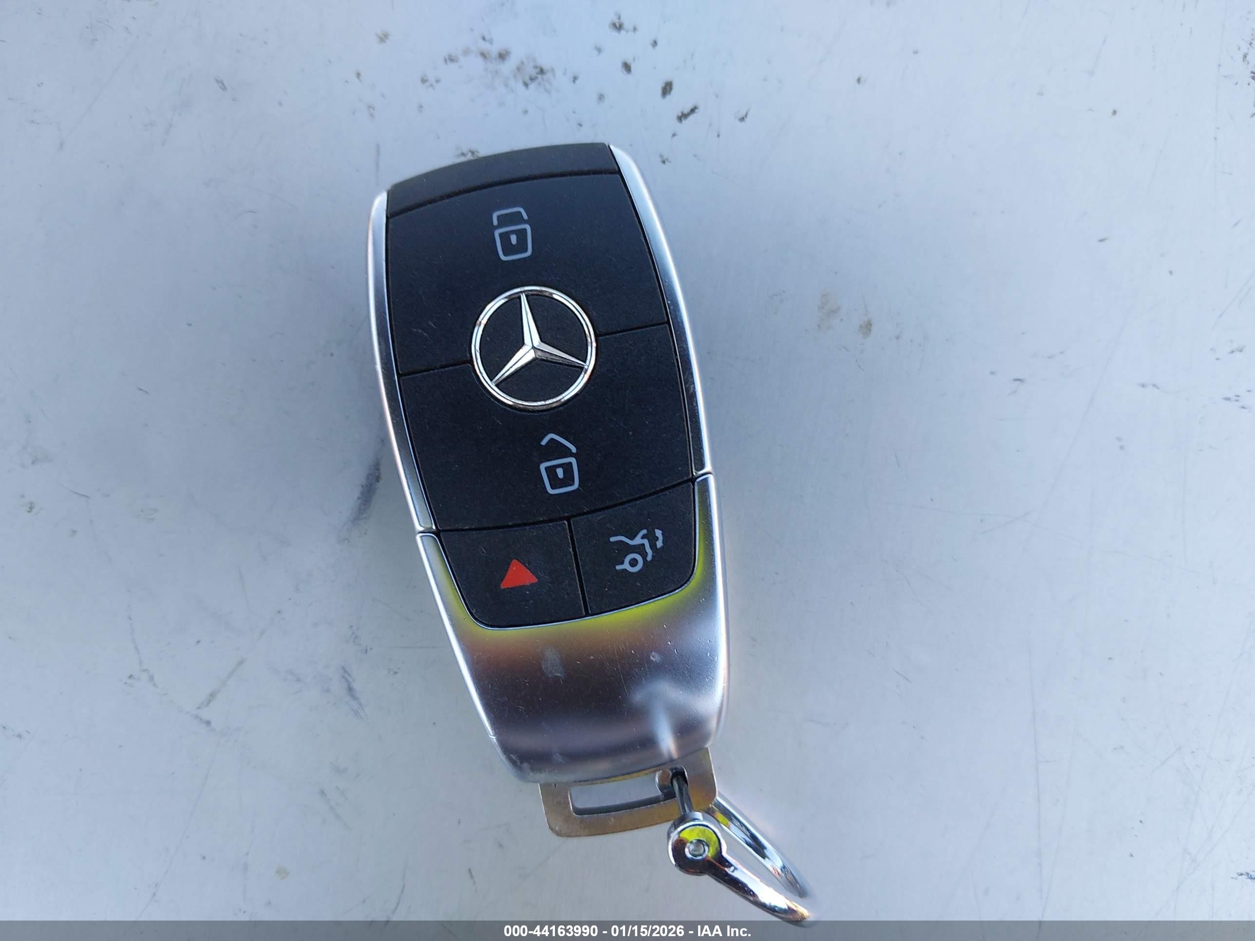 MERCEDES-BENZ C image 11