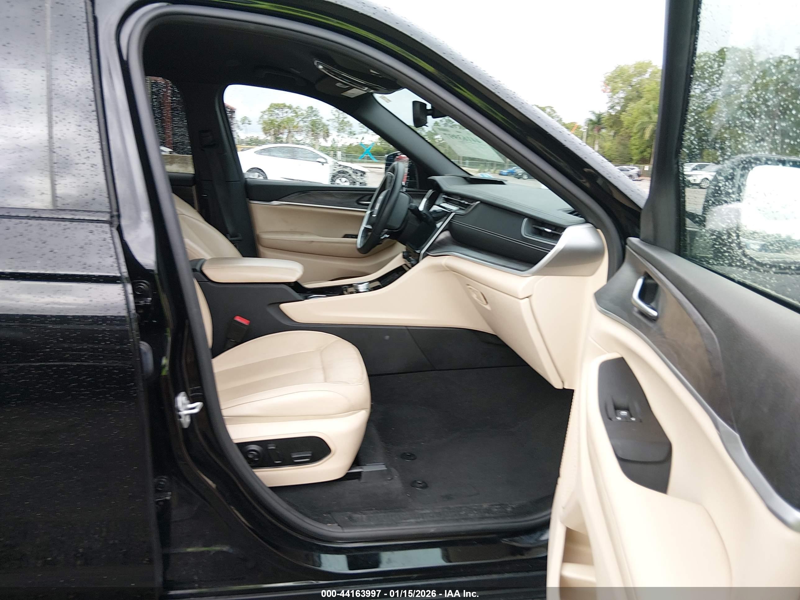 JEEP GRAND image 5