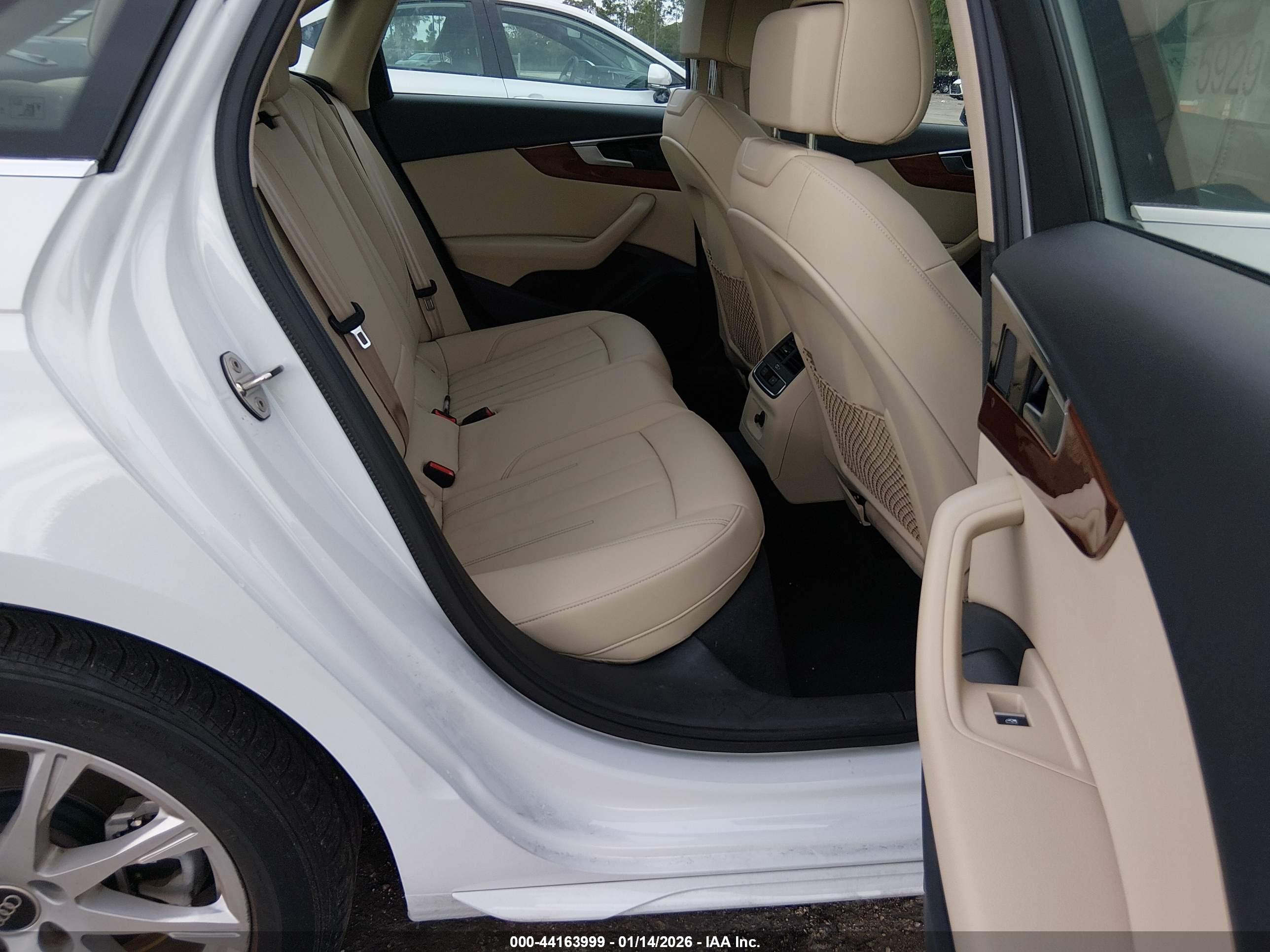 AUDI A4 image 8