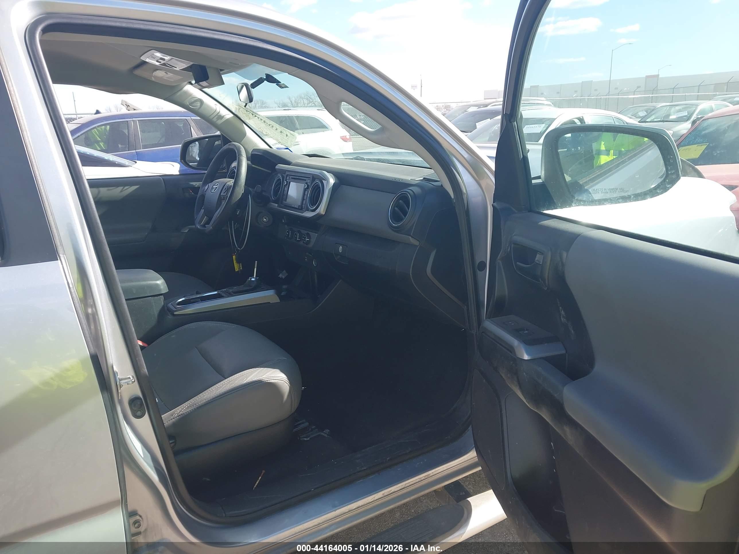 TOYOTA TACOMA image 5