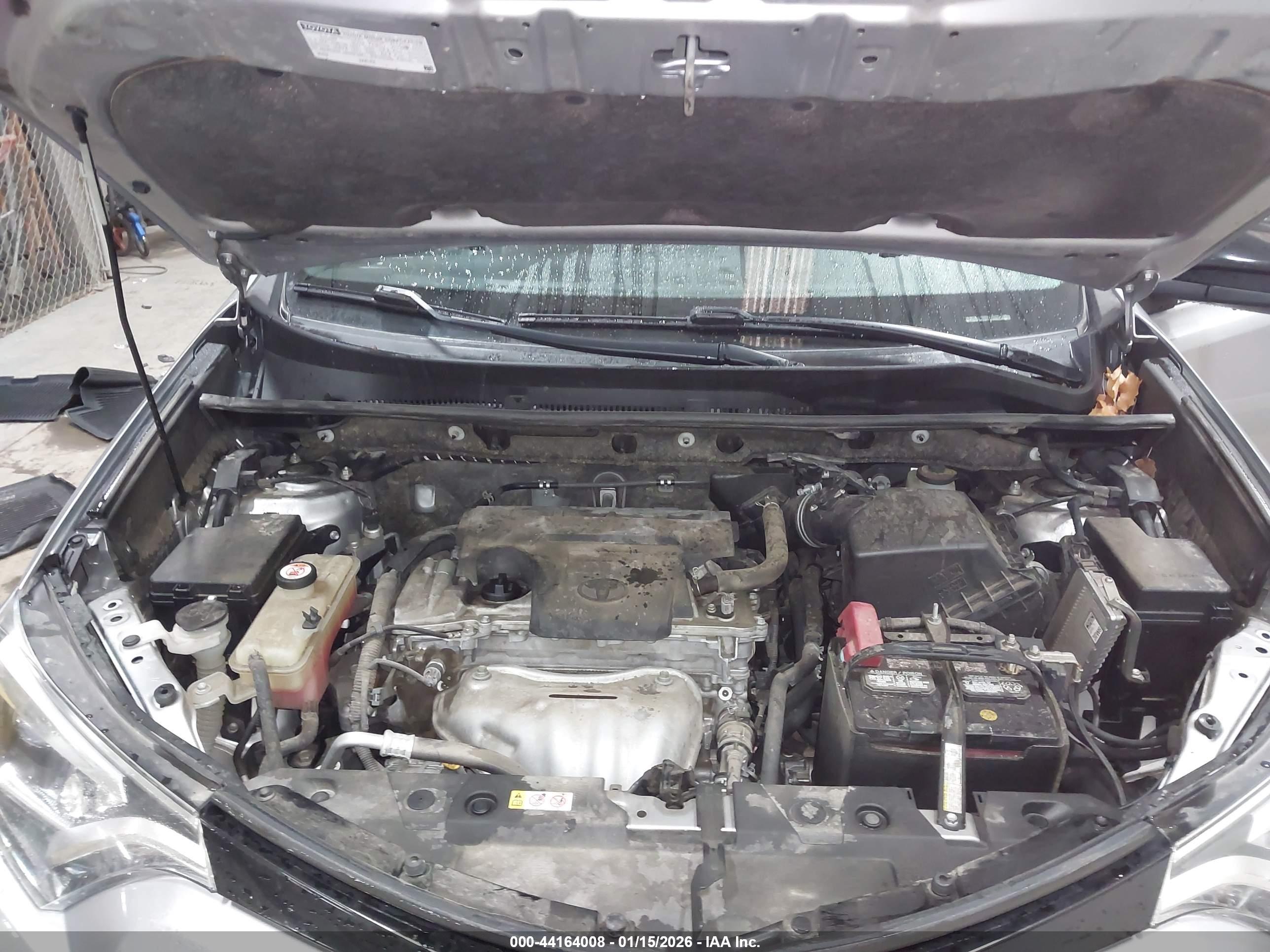 TOYOTA RAV4 image 10