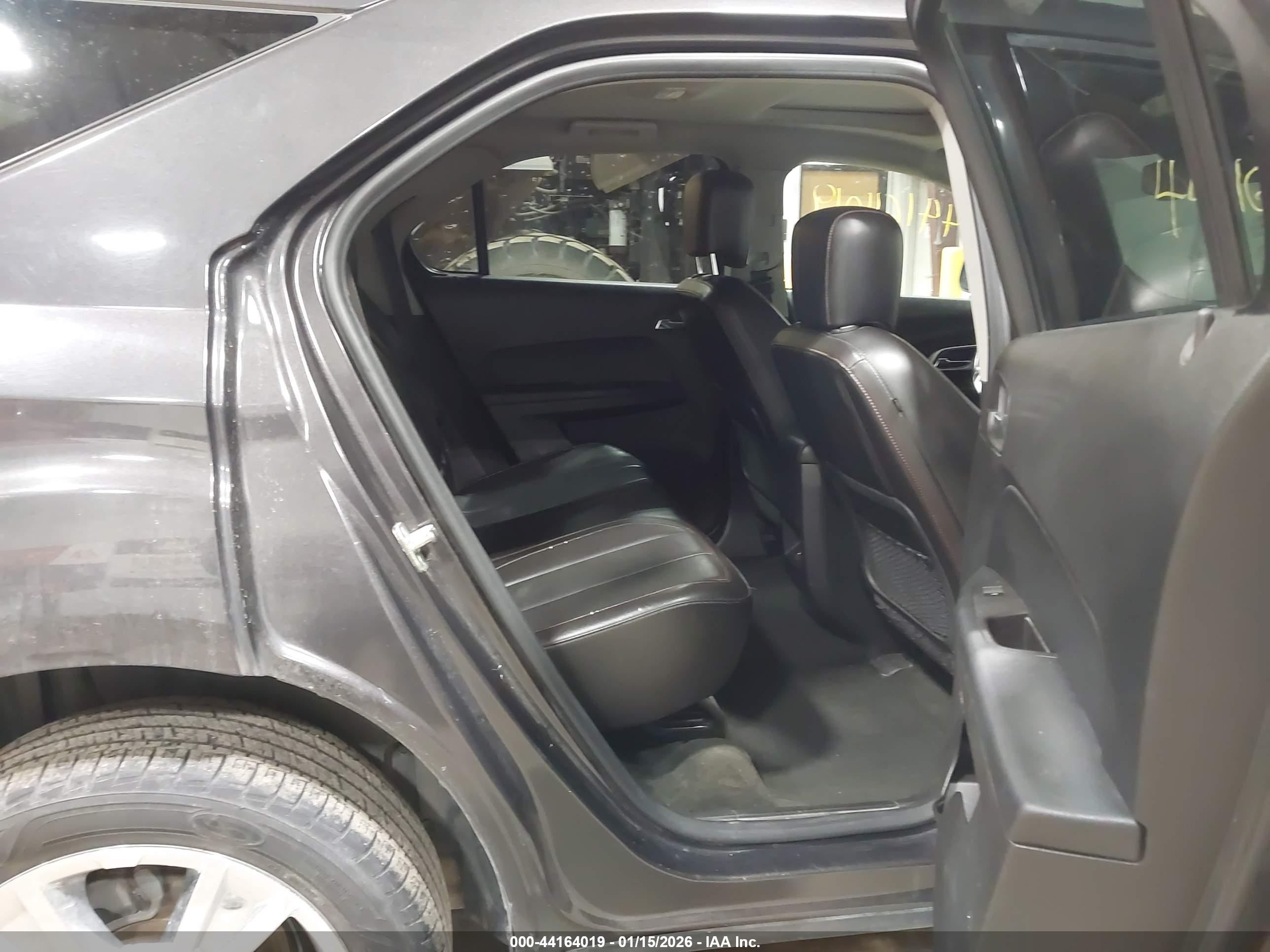 CHEVROLET EQUINOX image 8