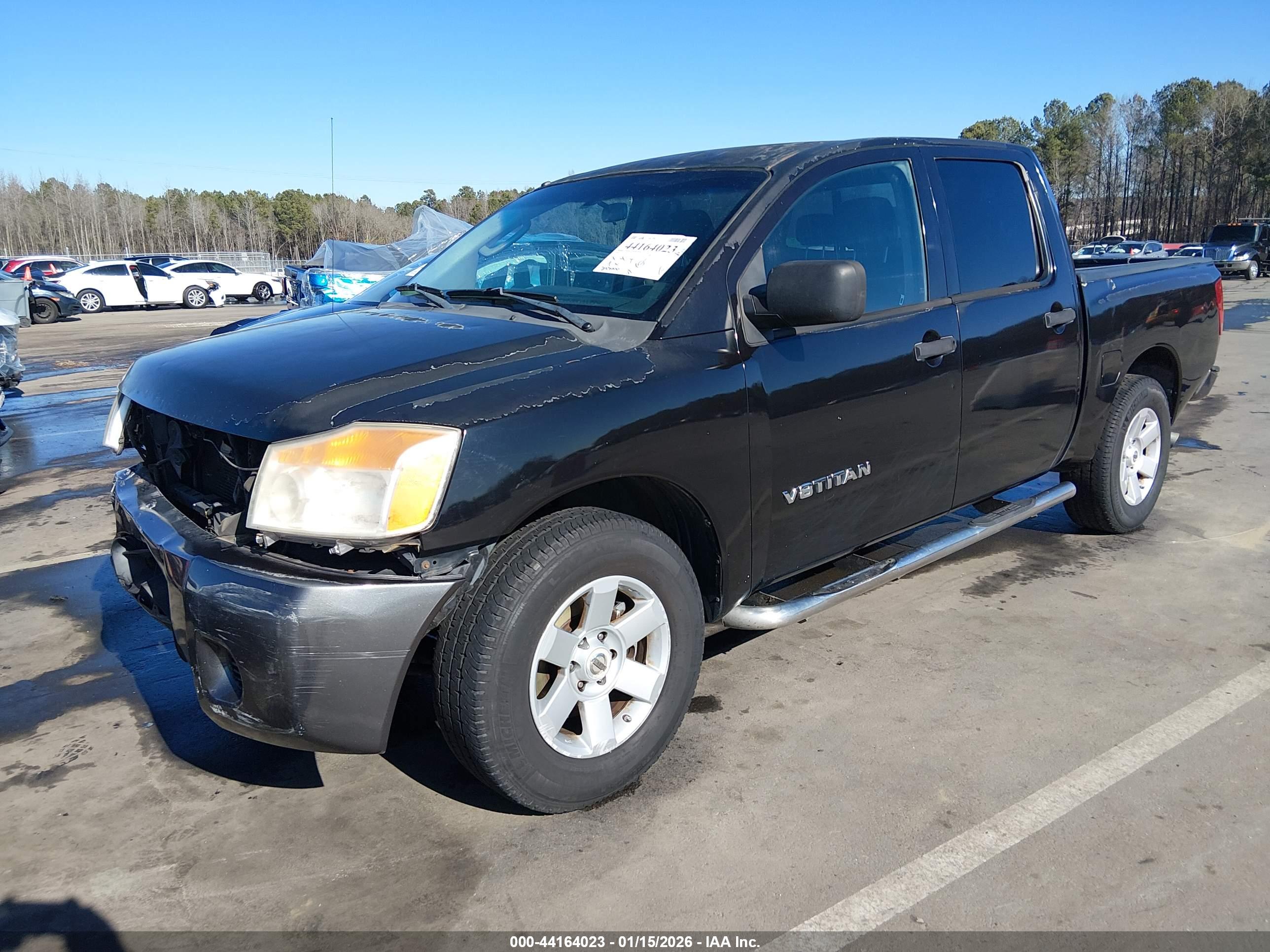 NISSAN TITAN image 2