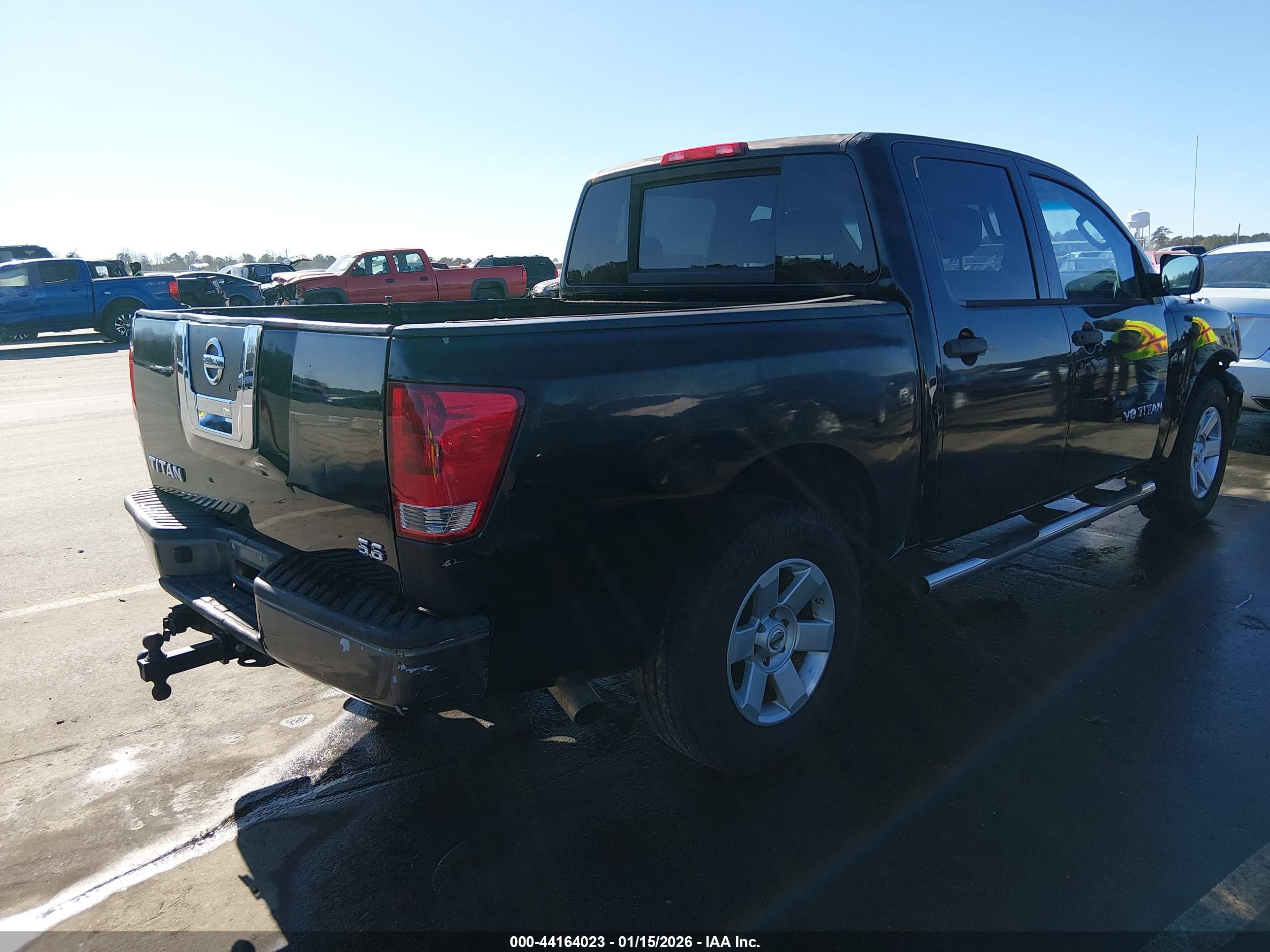 NISSAN TITAN image 4