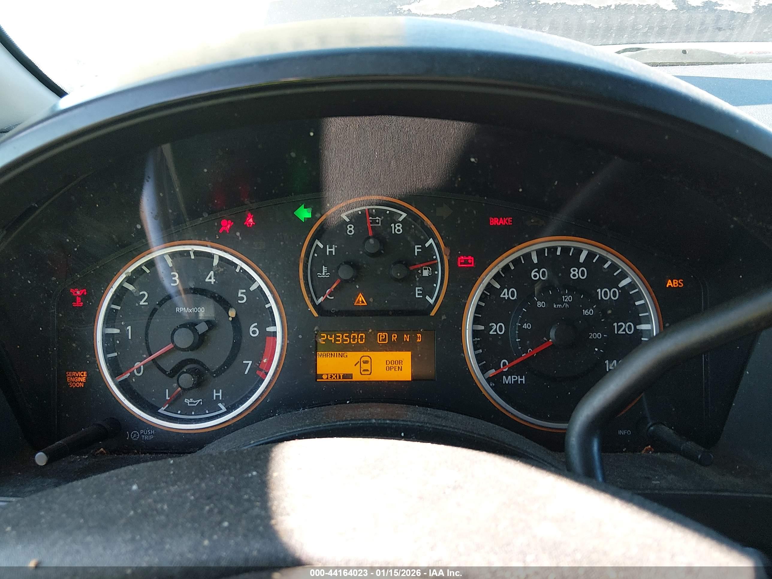 NISSAN TITAN image 7