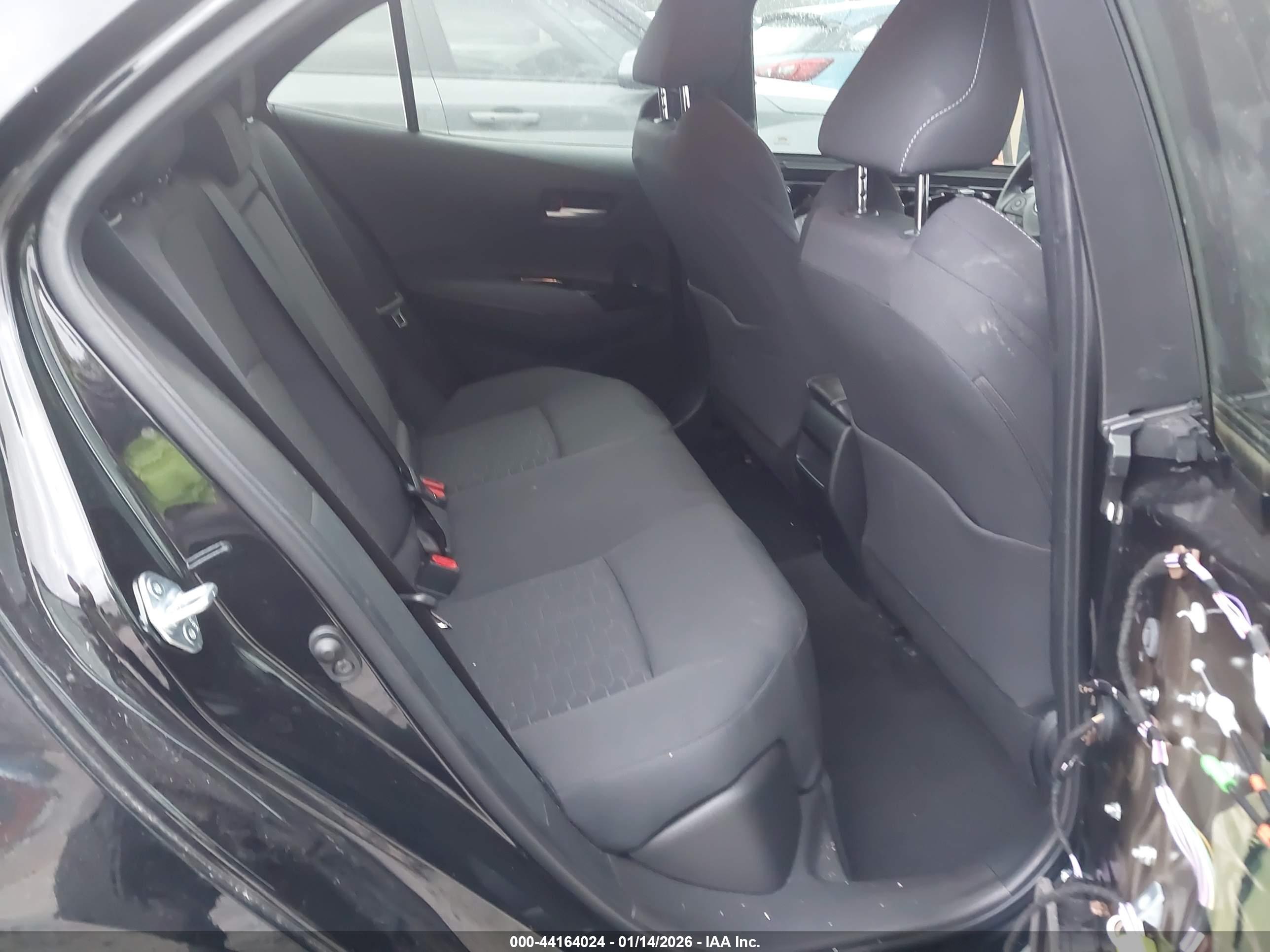 TOYOTA COROLLA image 8