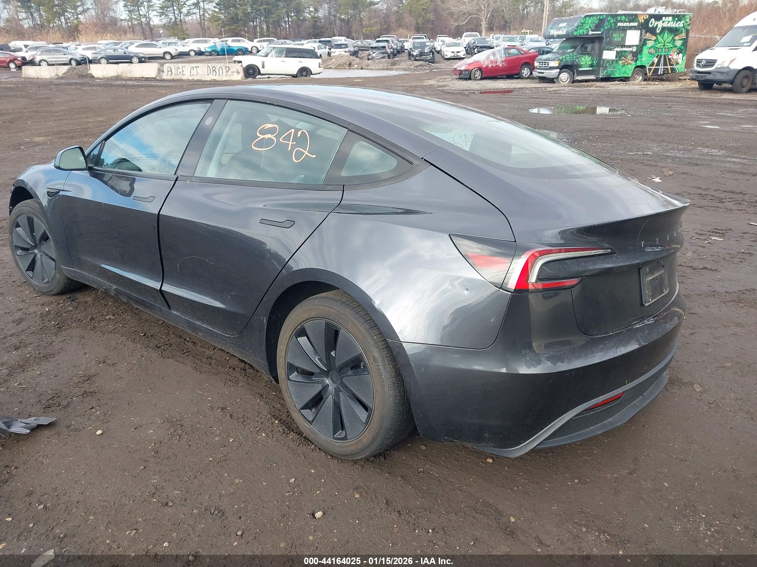 TESLA MODEL image 3