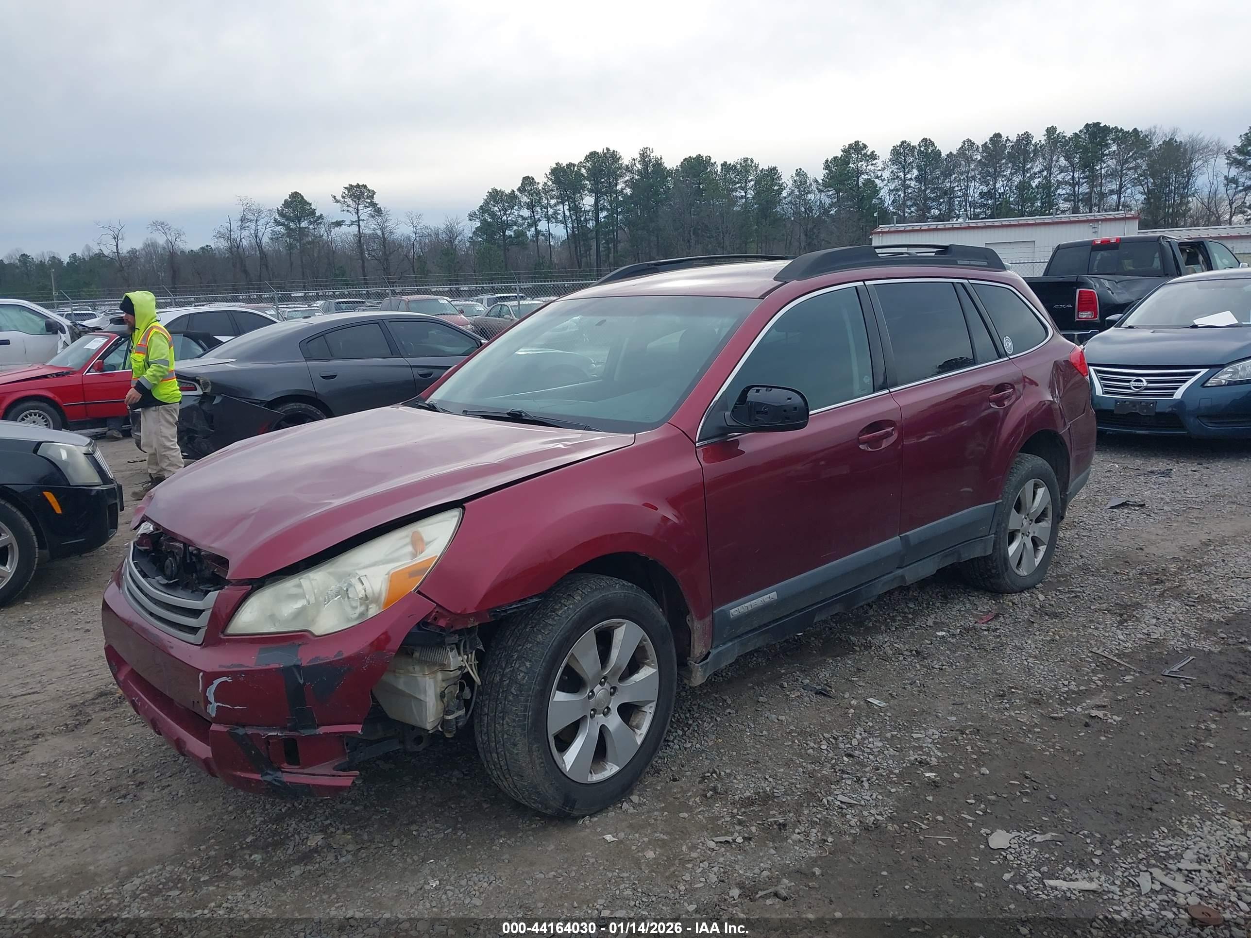SUBARU OUTBACK image 2