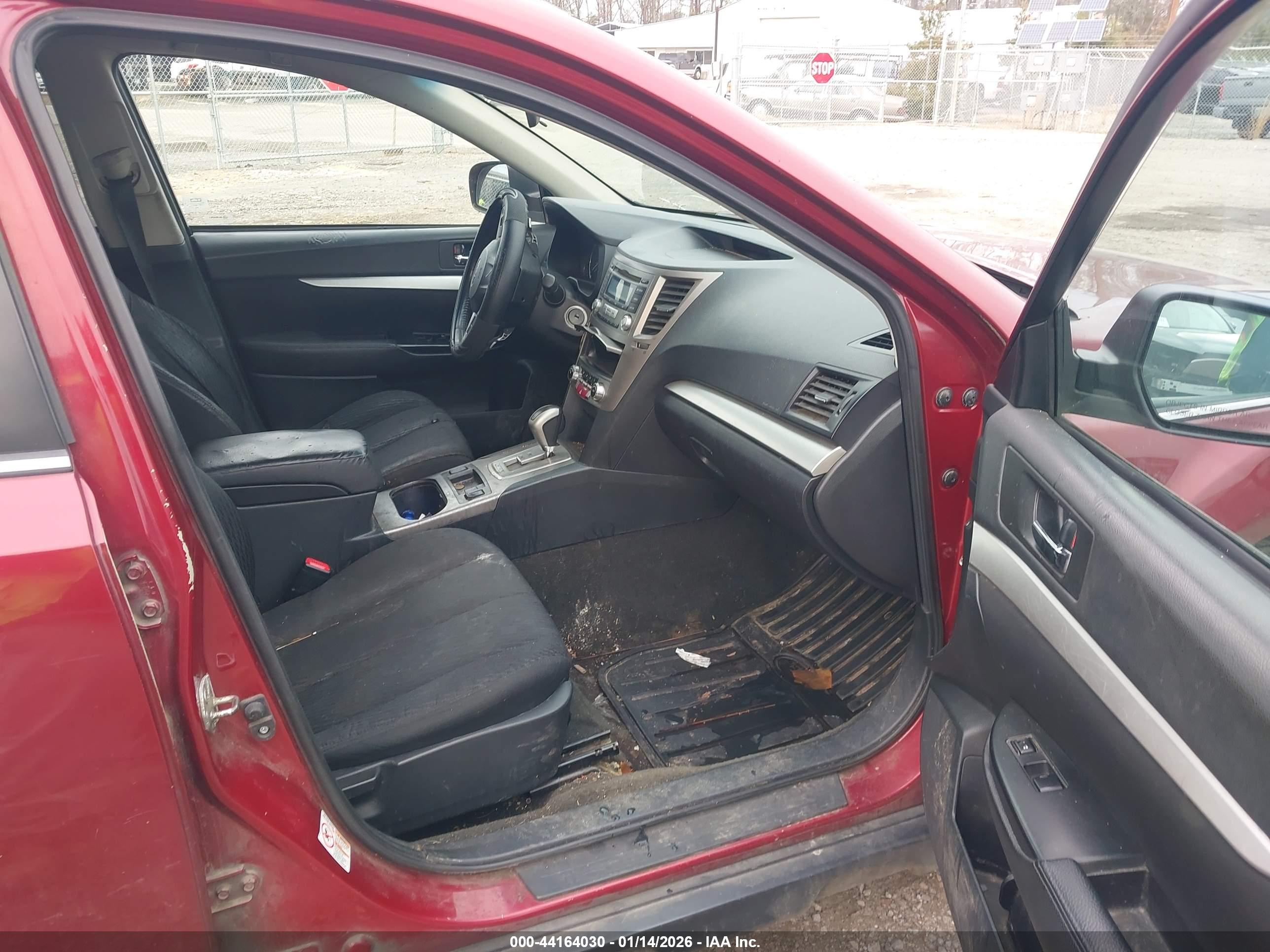 SUBARU OUTBACK image 5