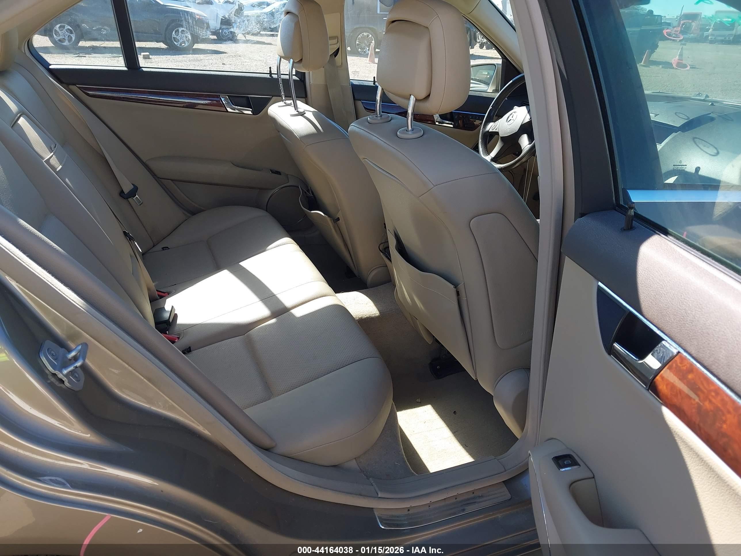 MERCEDES-BENZ C image 8