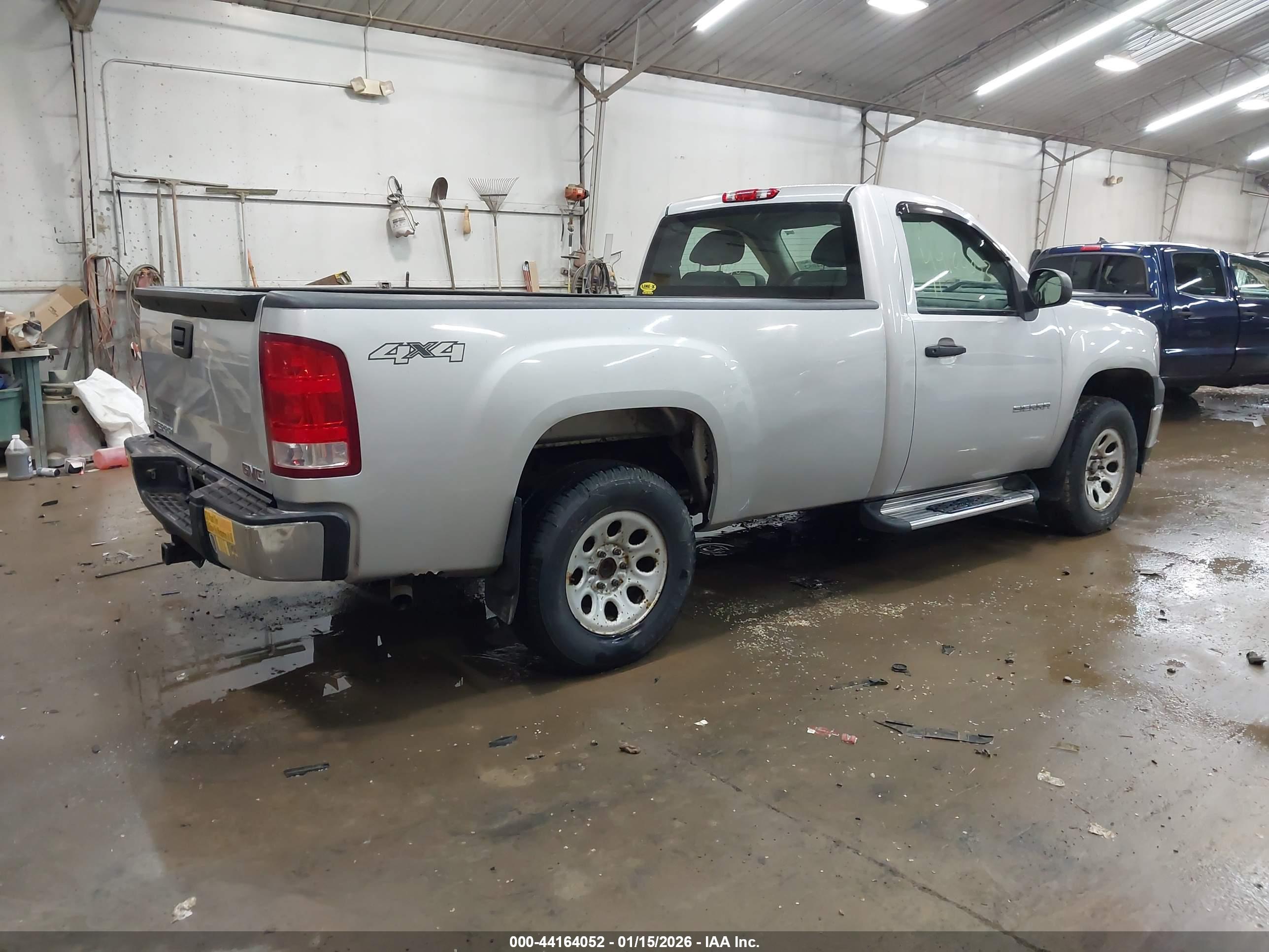 GMC SIERRA image 4