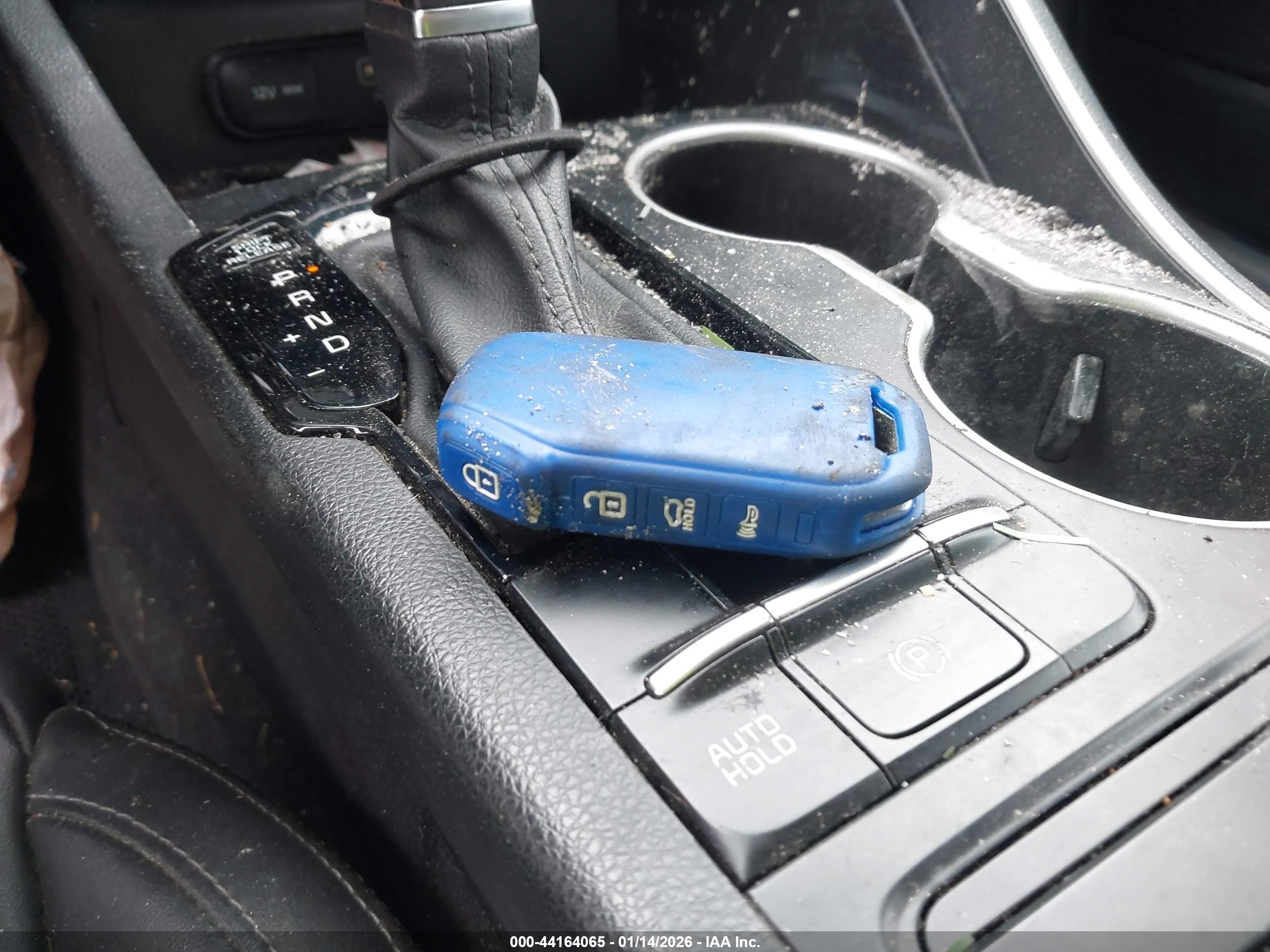 KIA K5 image 11