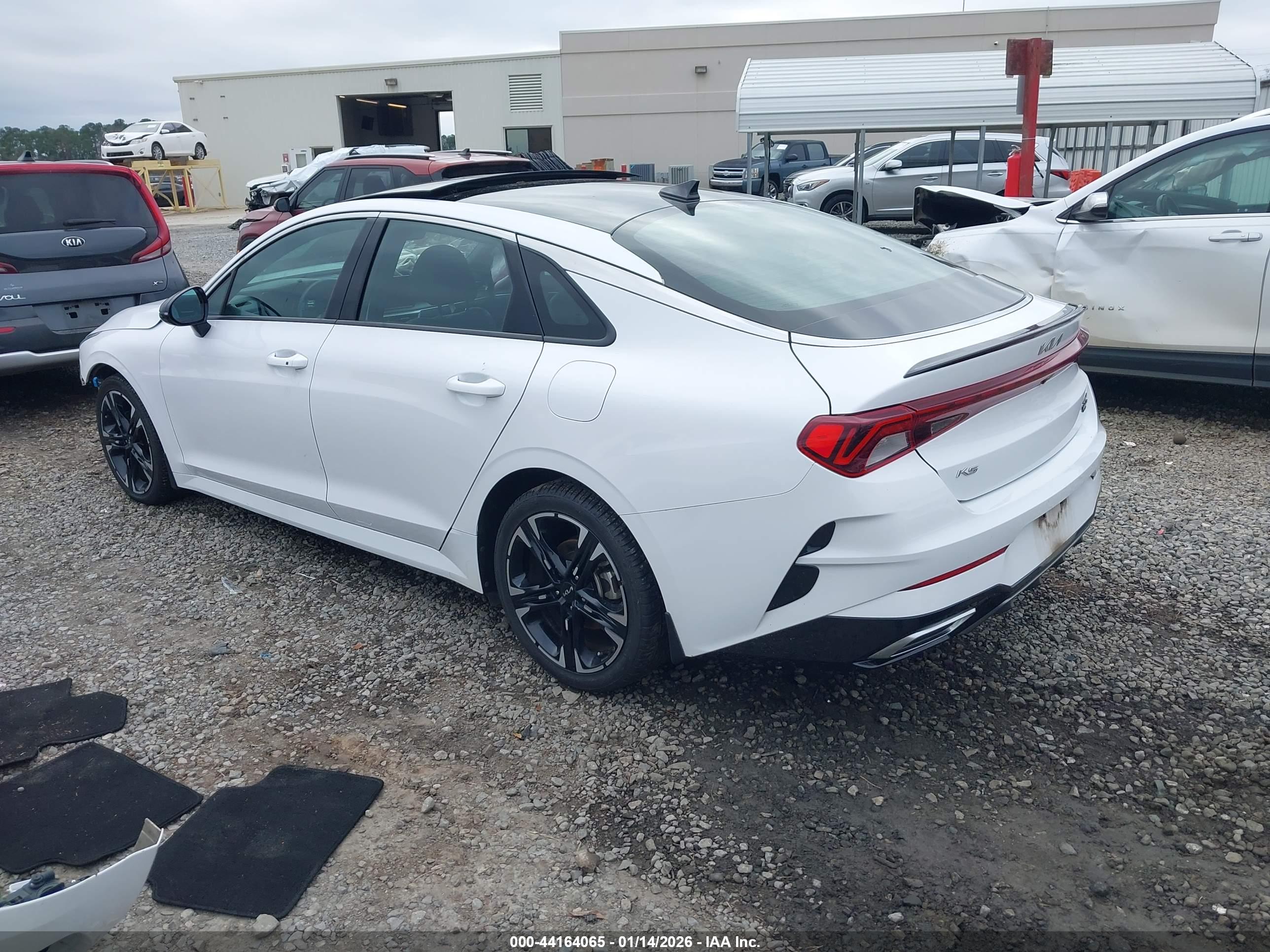 KIA K5 image 3