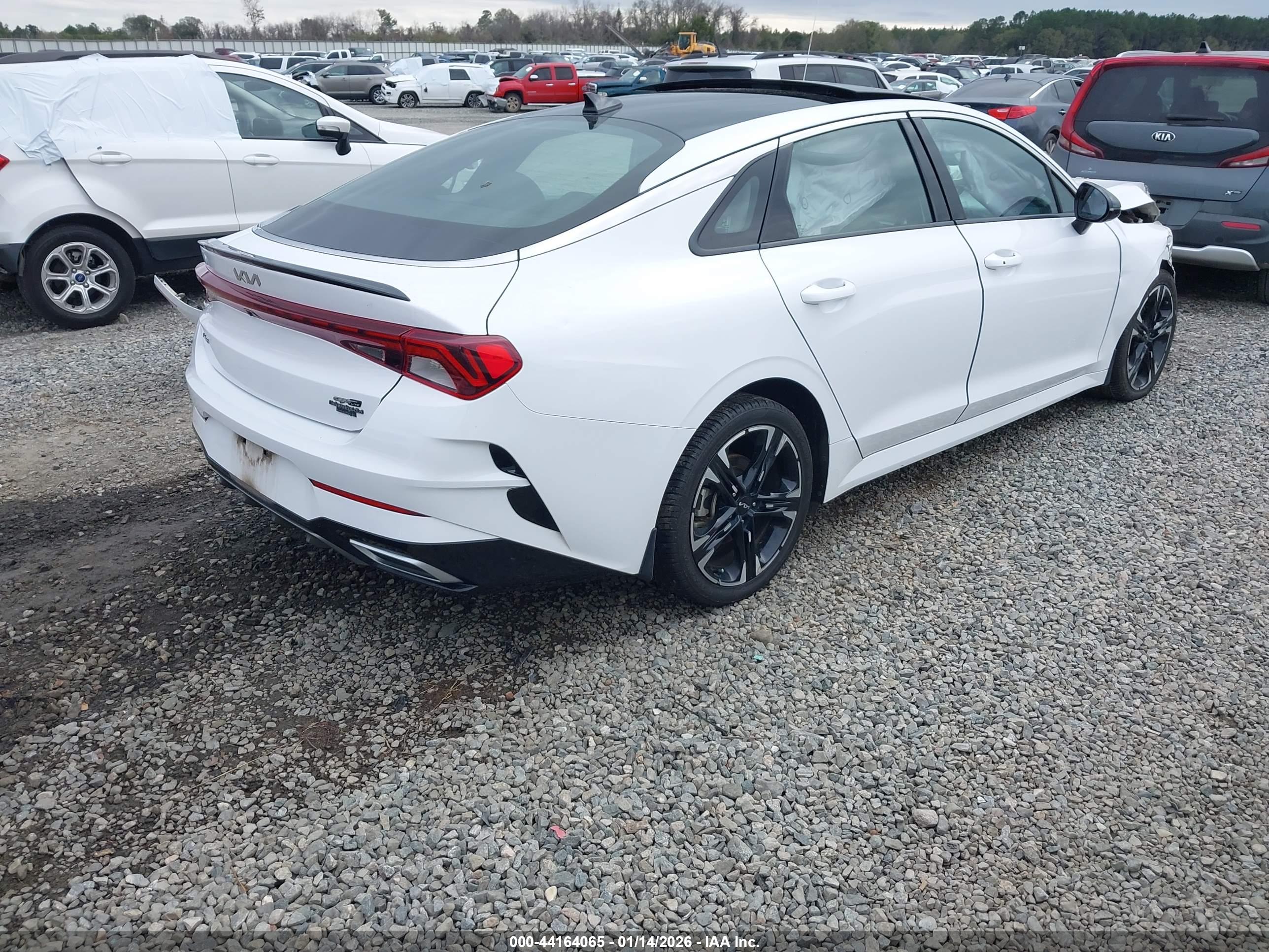 KIA K5 image 4