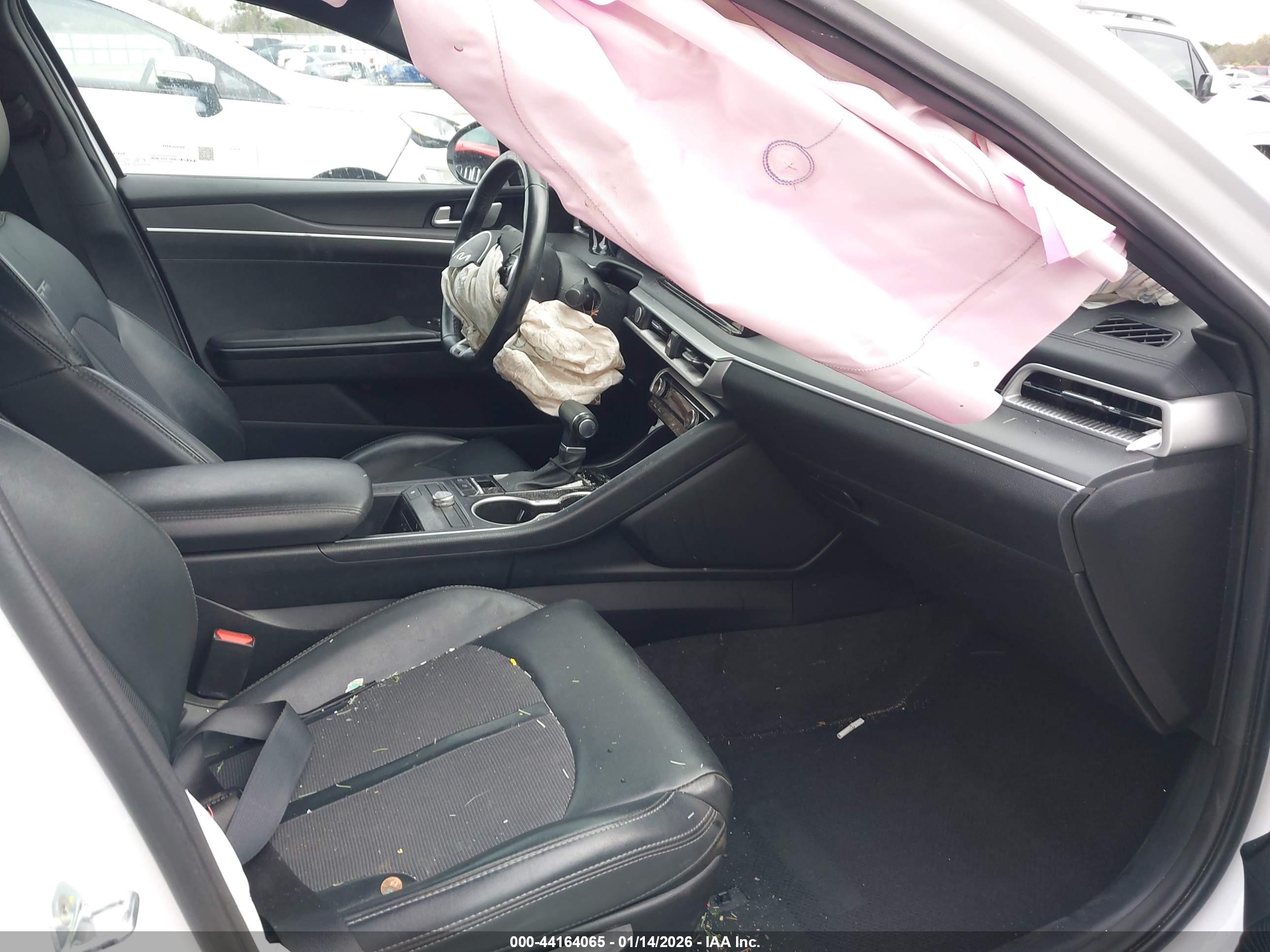 KIA K5 image 5