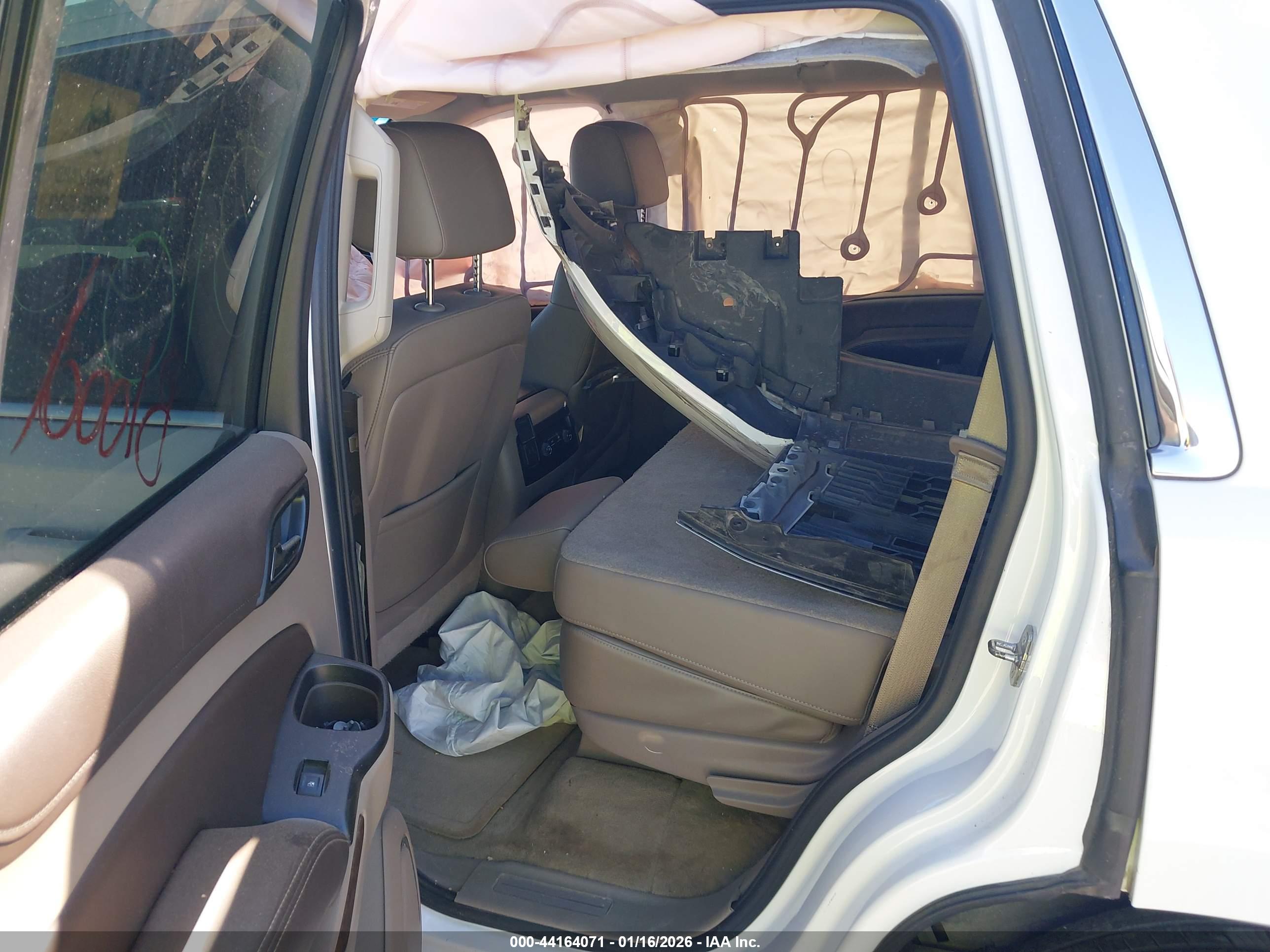 CHEVROLET TAHOE image 8