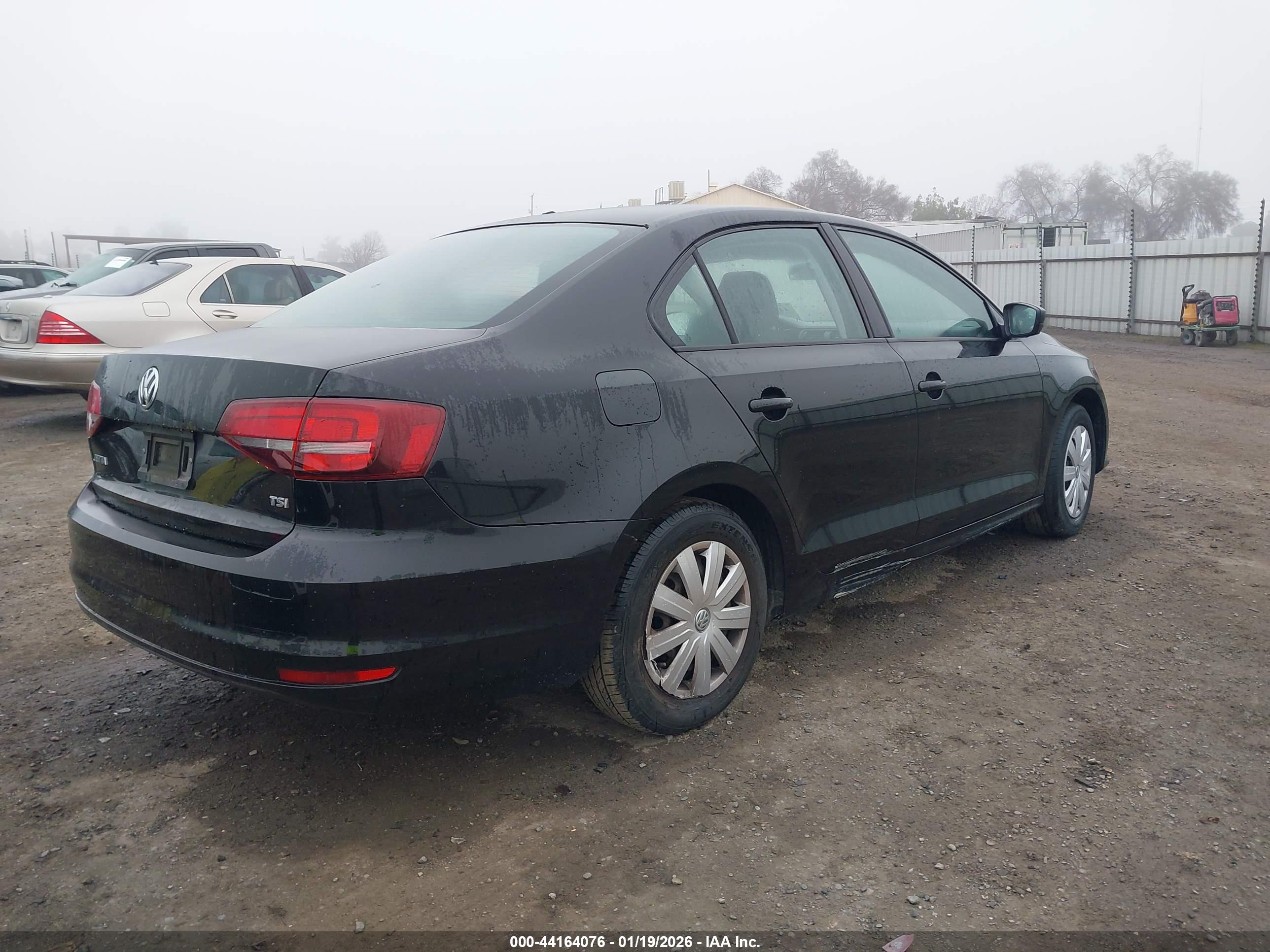 VOLKSWAGEN JETTA image 4